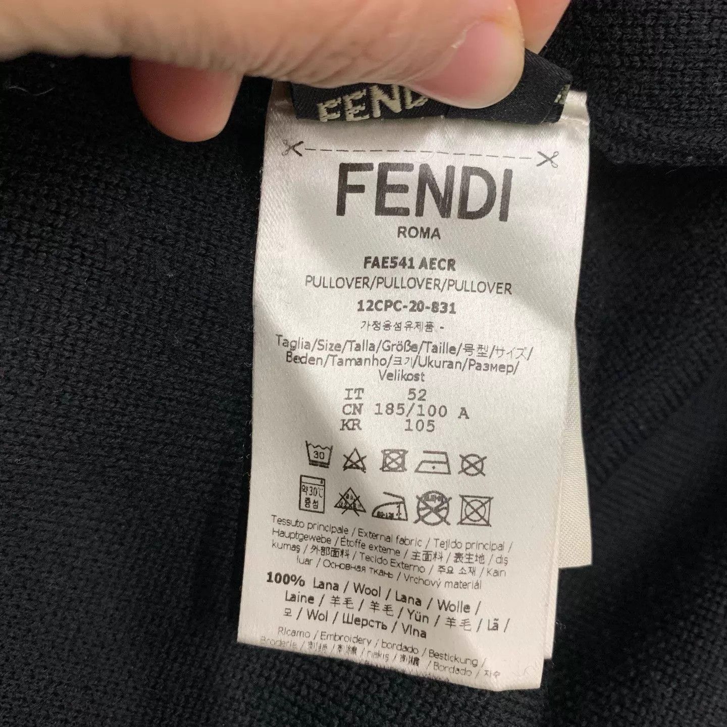 Fendi Fendi colorblocked chest large logo sweater 52 95 New Size US L / EU 52-54 / 3 - 7 Thumbnail