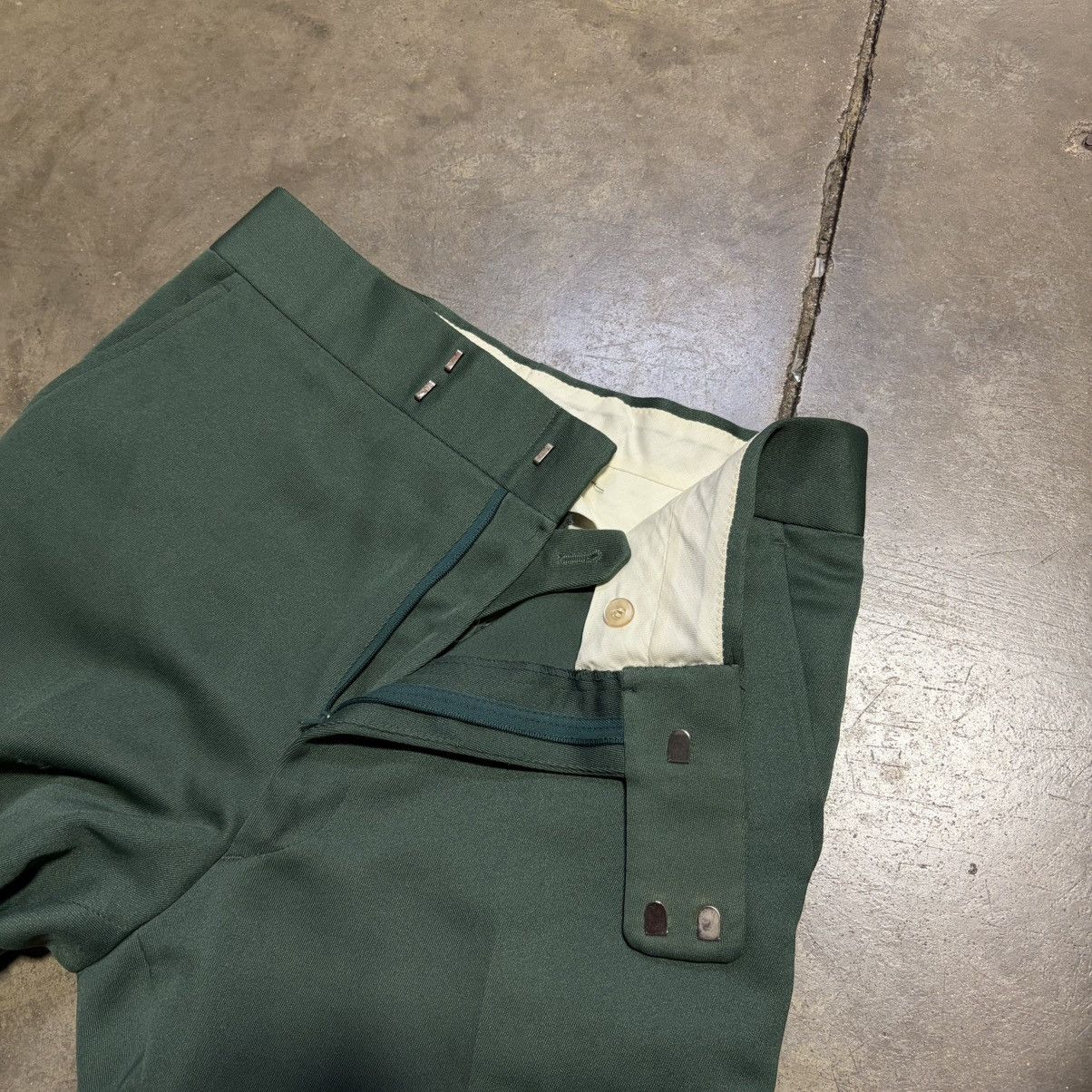 Vintage Vintage Green Bell Bottom Flare Pants Pleated Front Western Size US 31 - 14 Thumbnail