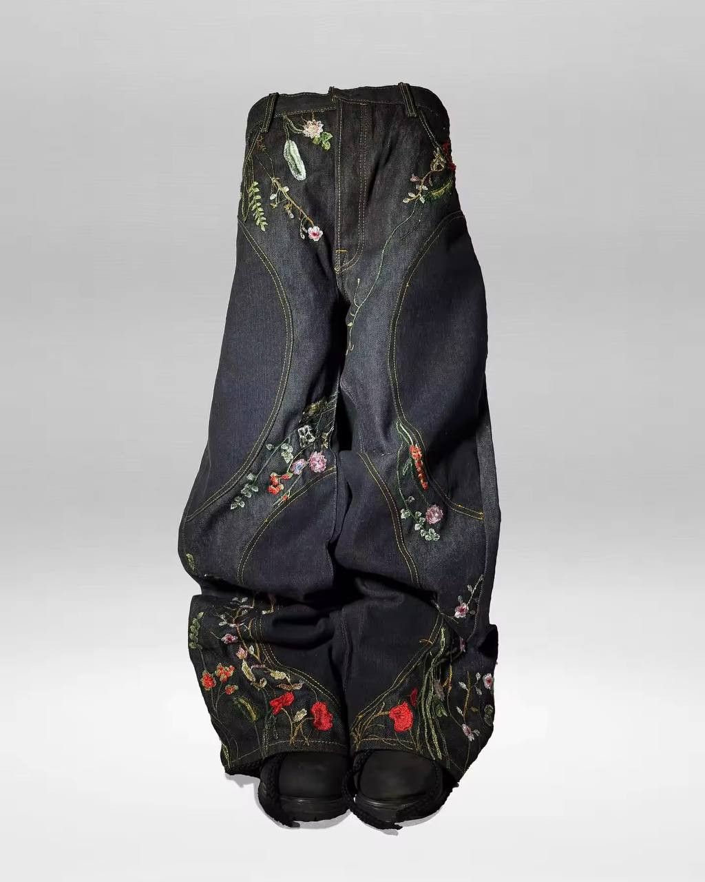 Japanese Brand × Vintage floral jeans Size US 34 / EU 50 - 1 Thumbnail