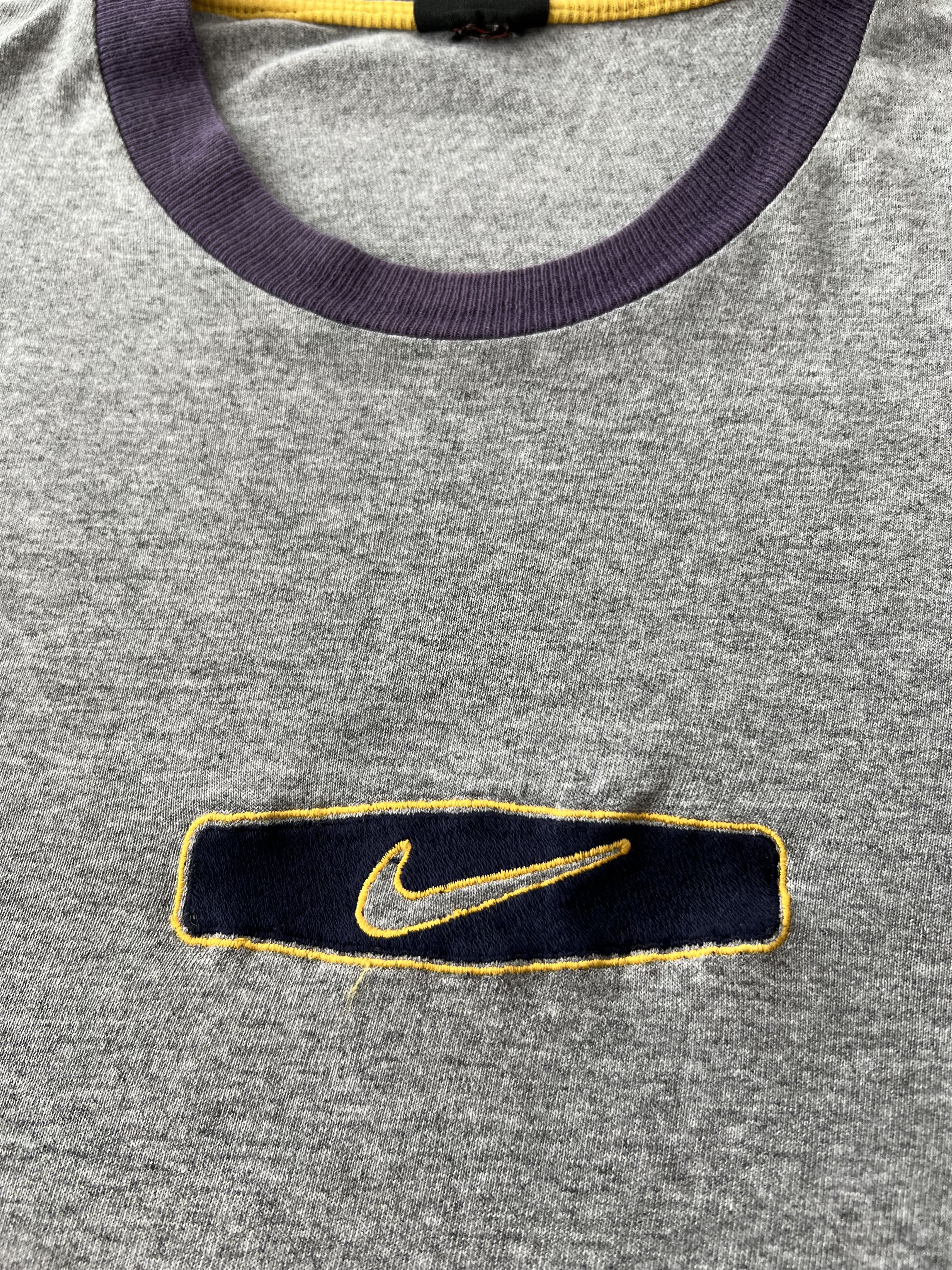 Nike Vintage 90s Nike Embroidered Logo Gray T-shirt Size US XL / EU 56 / 4 - 4 Thumbnail