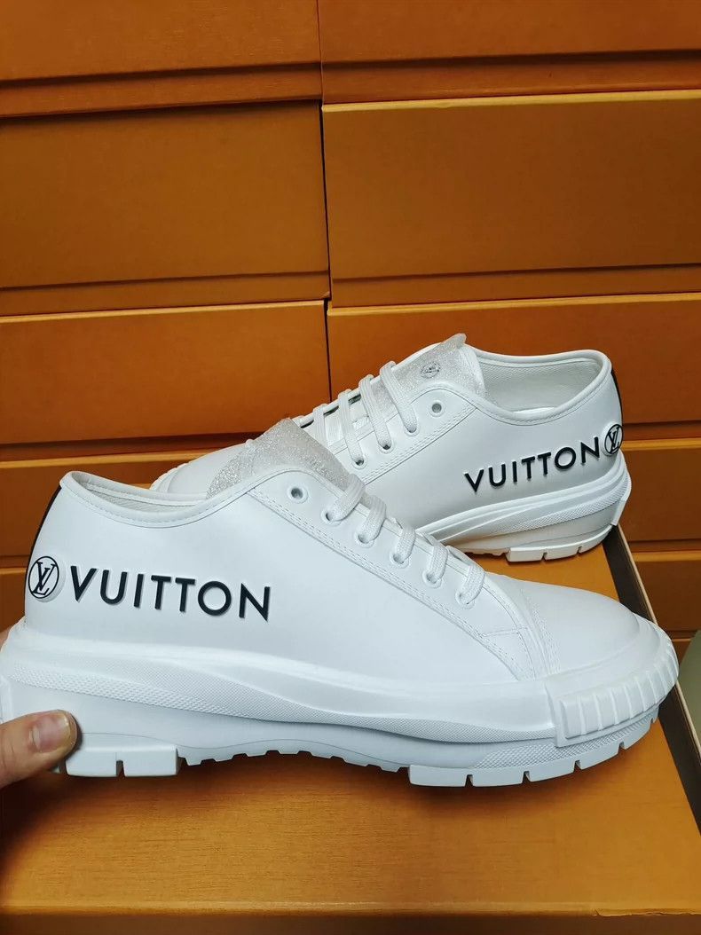 Louis Vuitton Louis Vuitton Louis Vuitton White Leather LaceUp Sneakers- Size US 8 / EU 41 - 2 Thumbnail