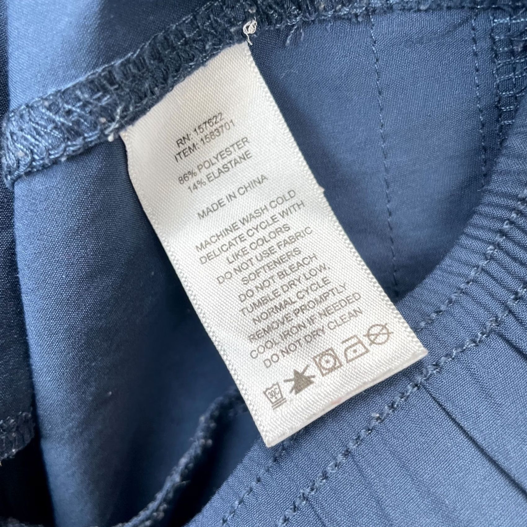 Eddie Bauer Eddie Bauer Pants Womens Small Blue Ankle Straight Leg Stretch Logo Hiking Size 30" / US 8 / IT 44 - 5 Thumbnail