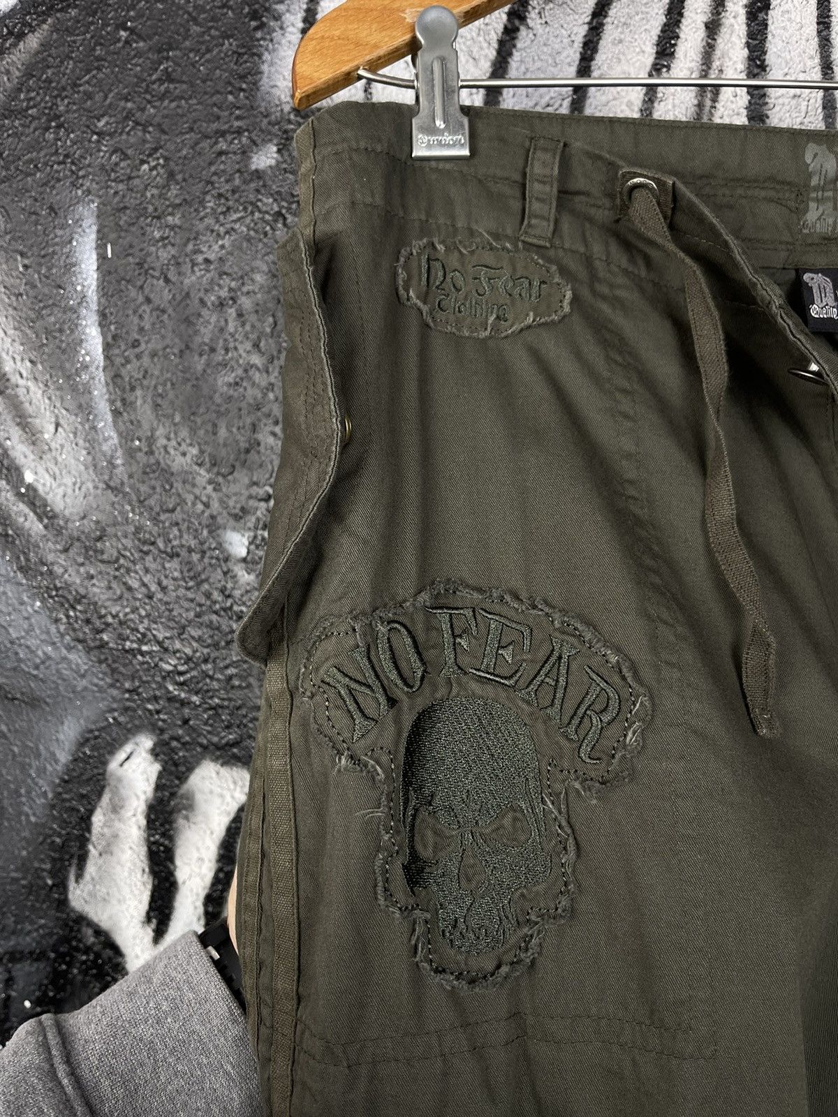 No Fear × Vintage Y2K No Fear Skull Embroidered Logo Cargo Pants Men’s Size L Size US 33 - 6 Thumbnail