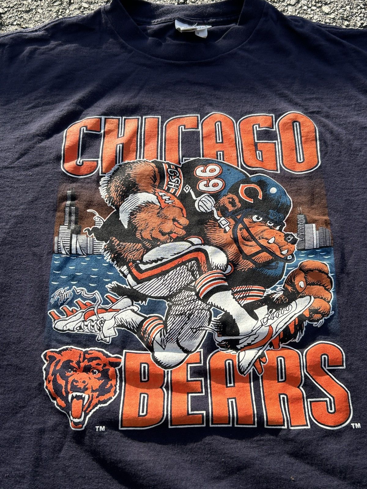 image of Vintage Nutmeg Mills Chicago Bears T Shirt Size:xl in Navy Blue, Men's