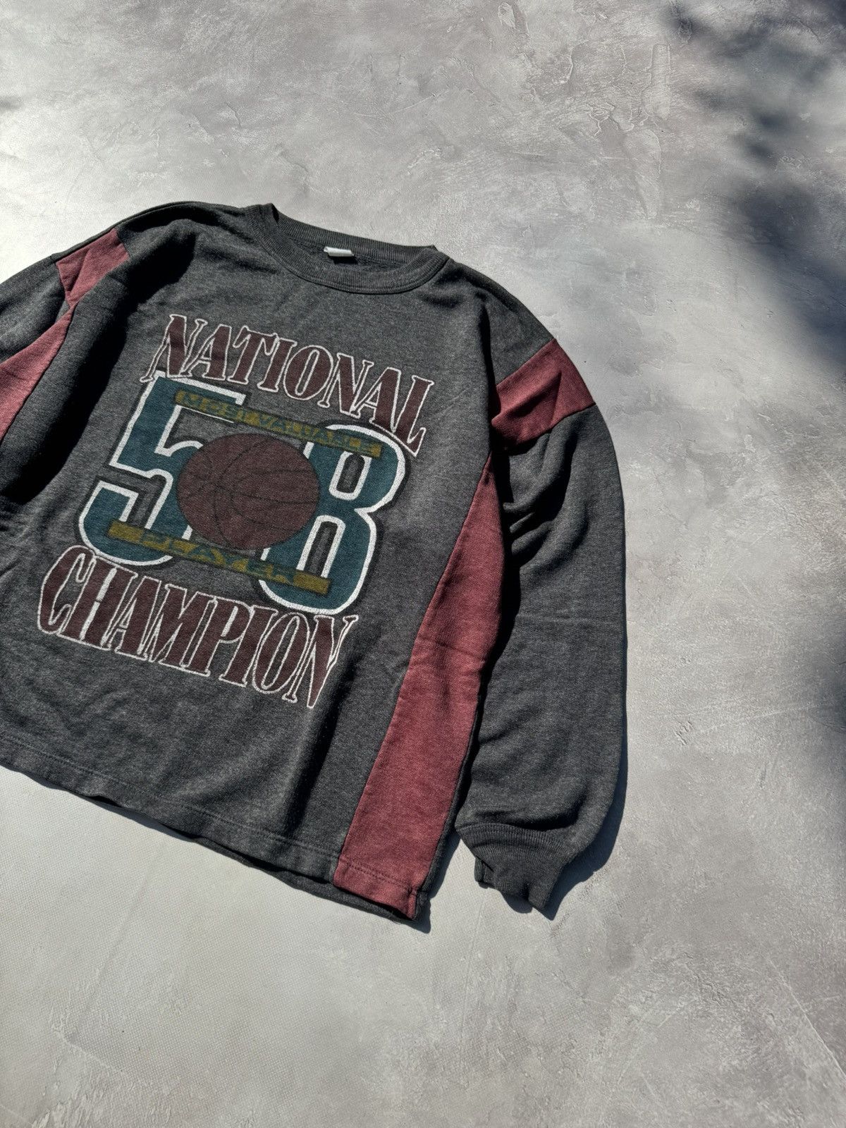 Vintage 80s-90s Sweatshirt National Basketball Champion #58 Size US M / EU 48-50 / 2 - 2 Thumbnail