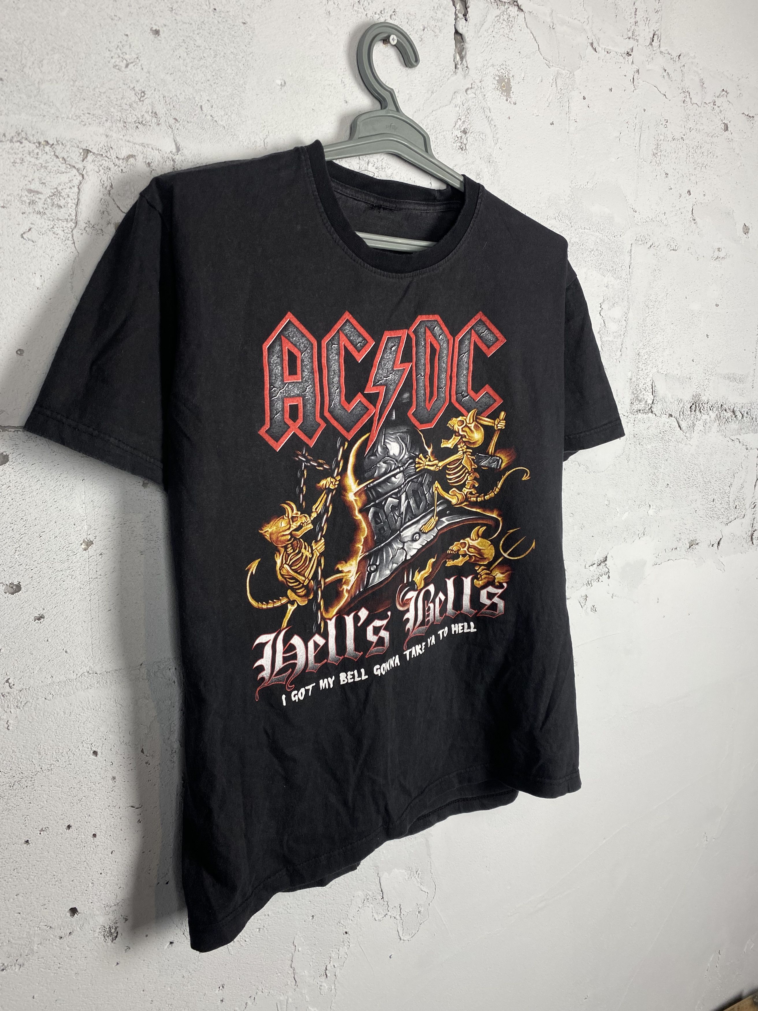 Band Tees × Vintage Vintage 2001 ACDC Hells Bells T-Shirt Size US M / EU 48-50 / 2 - 2 Thumbnail