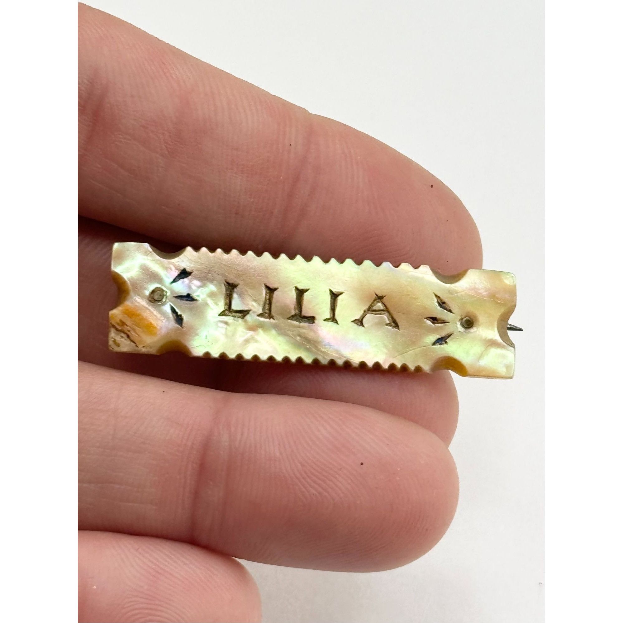 Vintage Vintage estate mother abalone shell of pearl Lilia pin Size ONE SIZE - 4 Thumbnail
