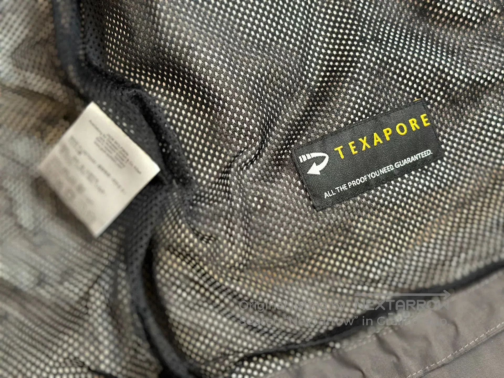 Jack Wolfskin JACKWOLFSKIN Lightweight Waterproof Jacket. Size US M / EU 48-50 / 2 - 5 Thumbnail