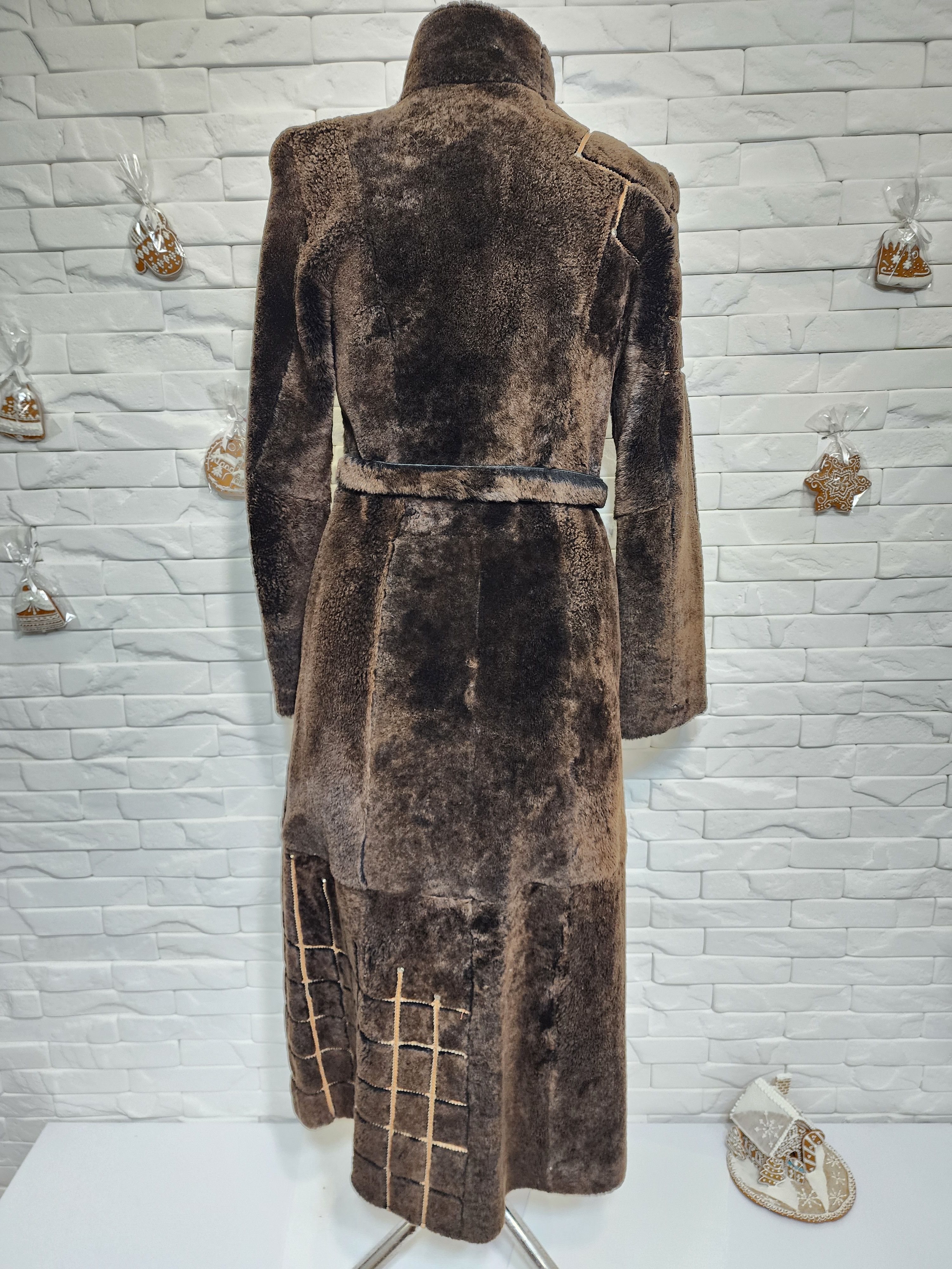 Furla Brown Sheepskin Coat: Genuine Fur, Metal Zipper. Size M / US 6-8 / IT 42-44 - 4 Thumbnail