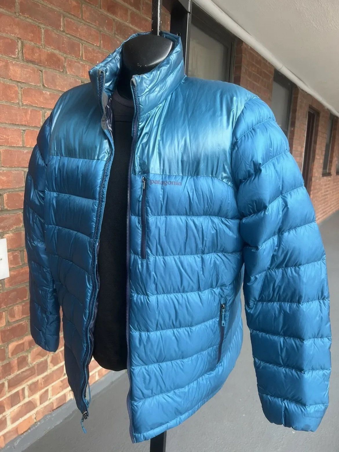 Image of $399 Patagonia Fitz Roy Down Jacket Underwater Blue arge, Men's (Size 2XL)