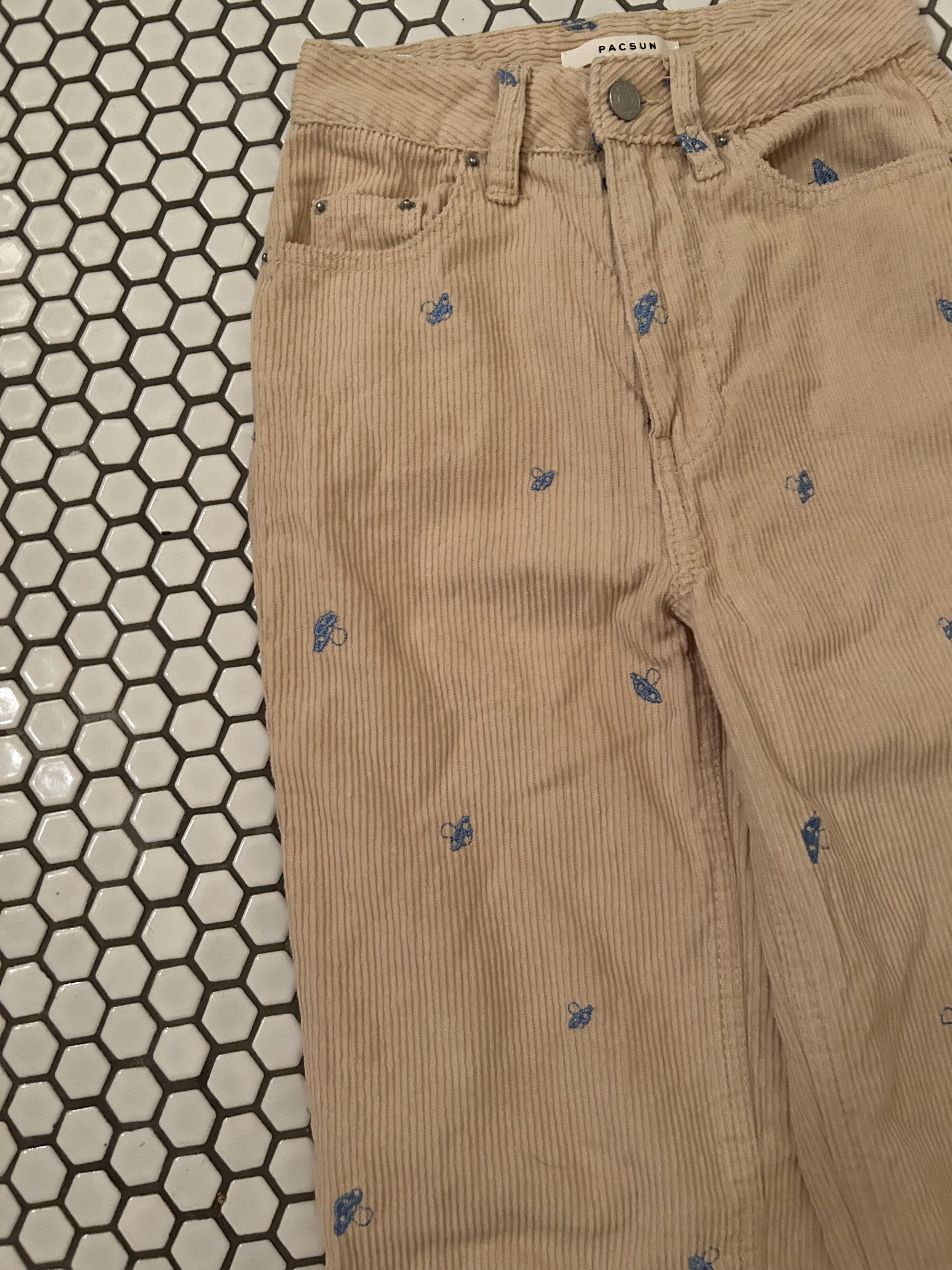 Pacsun Pacsun Boyfriend Embroidered Mushroom Jeans Size 24" / US 00 / IT 34 - 6 Thumbnail