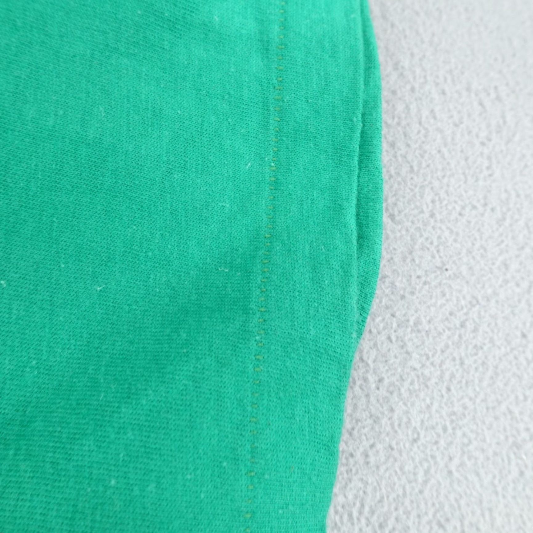 Hanes VINTAGE Hanes Friends of the Irish T Shirt Men’s Medium Green 1980s St Patrick’s Day Crew Neck Short Sleeve Graphic Print 80s Mens Shirt Size US M / EU 48-50 / 2 - 6 Thumbnail