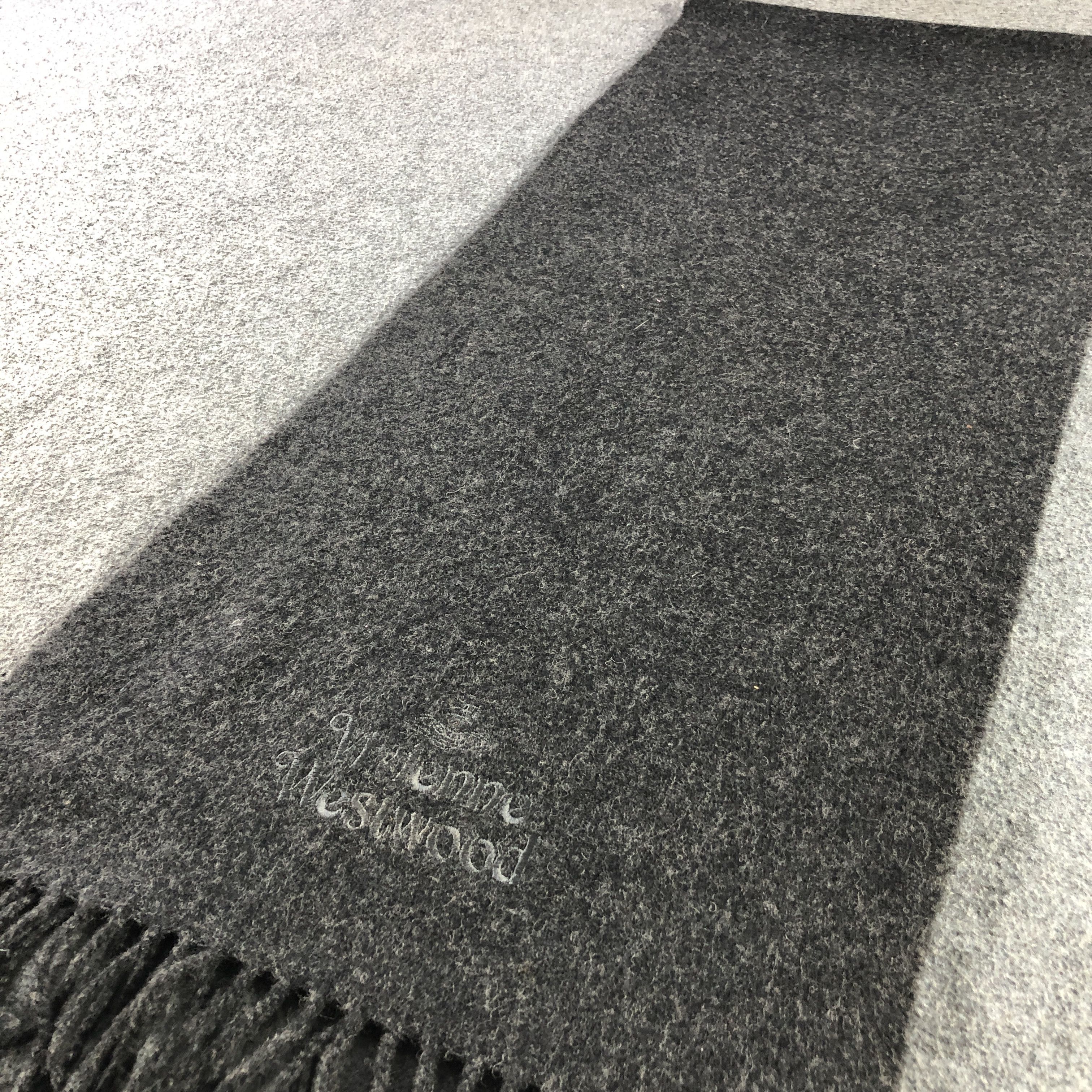Vivienne Westwood Vivienne Westwood Plain Wool Scarf Muffler V2923 Size ONE SIZE - 3 Thumbnail