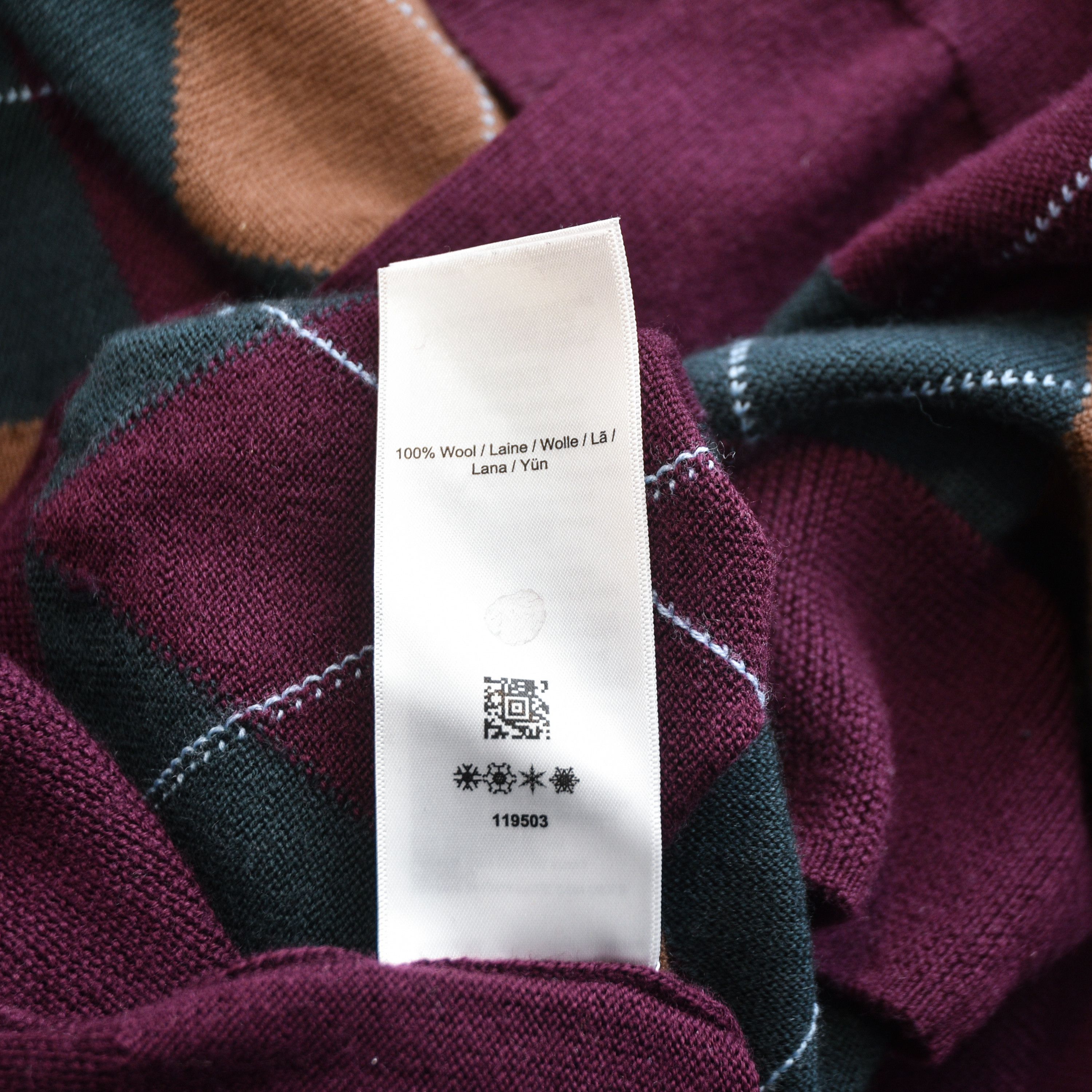 Fred Perry Fred Perry Burgundy V-Neck Argyle Wool Jumper Merino Wool Size US L / EU 52-54 / 3 - 12 Thumbnail