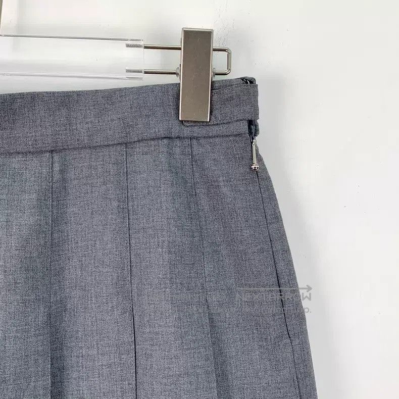 Thom Browne Thom Browne Gray woolen casual pleated skirt Size 26" / US 2 / IT 38 - 3 Thumbnail