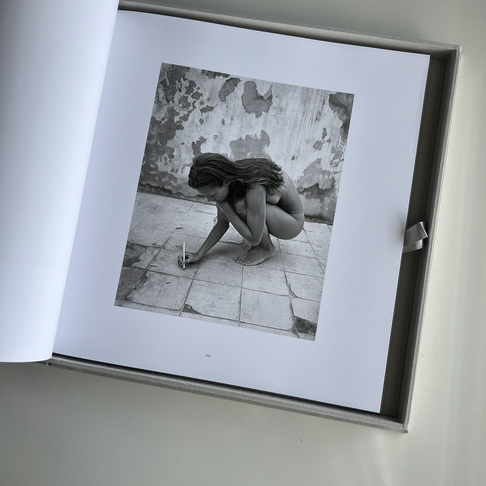 Supreme Kate Moss by Mario Sorrenti Rare Book Signed Copy Ed. Of 100 Size ONE SIZE - 6 Thumbnail