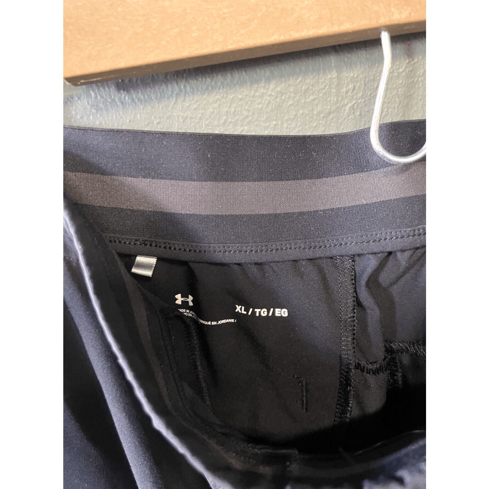 Under Armour Under Armour Athletic Shorts Mens XL Black Drawstring Size US 36 / EU 52 - 3 Thumbnail