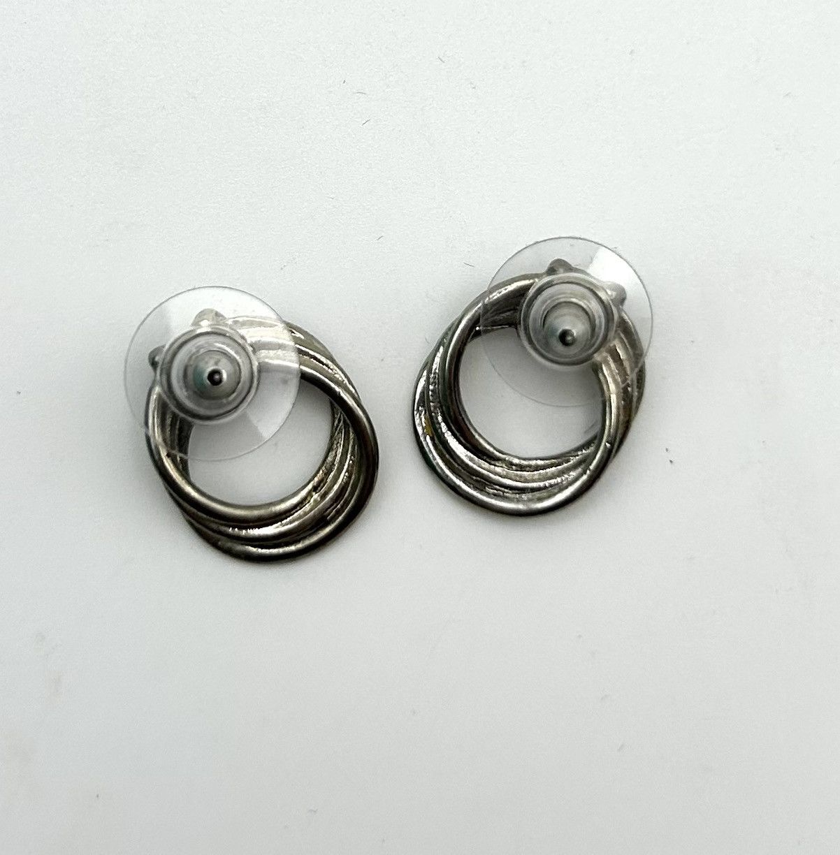 Other Vintage Silver-Tone Earrings Interlocking Hoop Studs Size ONE SIZE - 4 Thumbnail