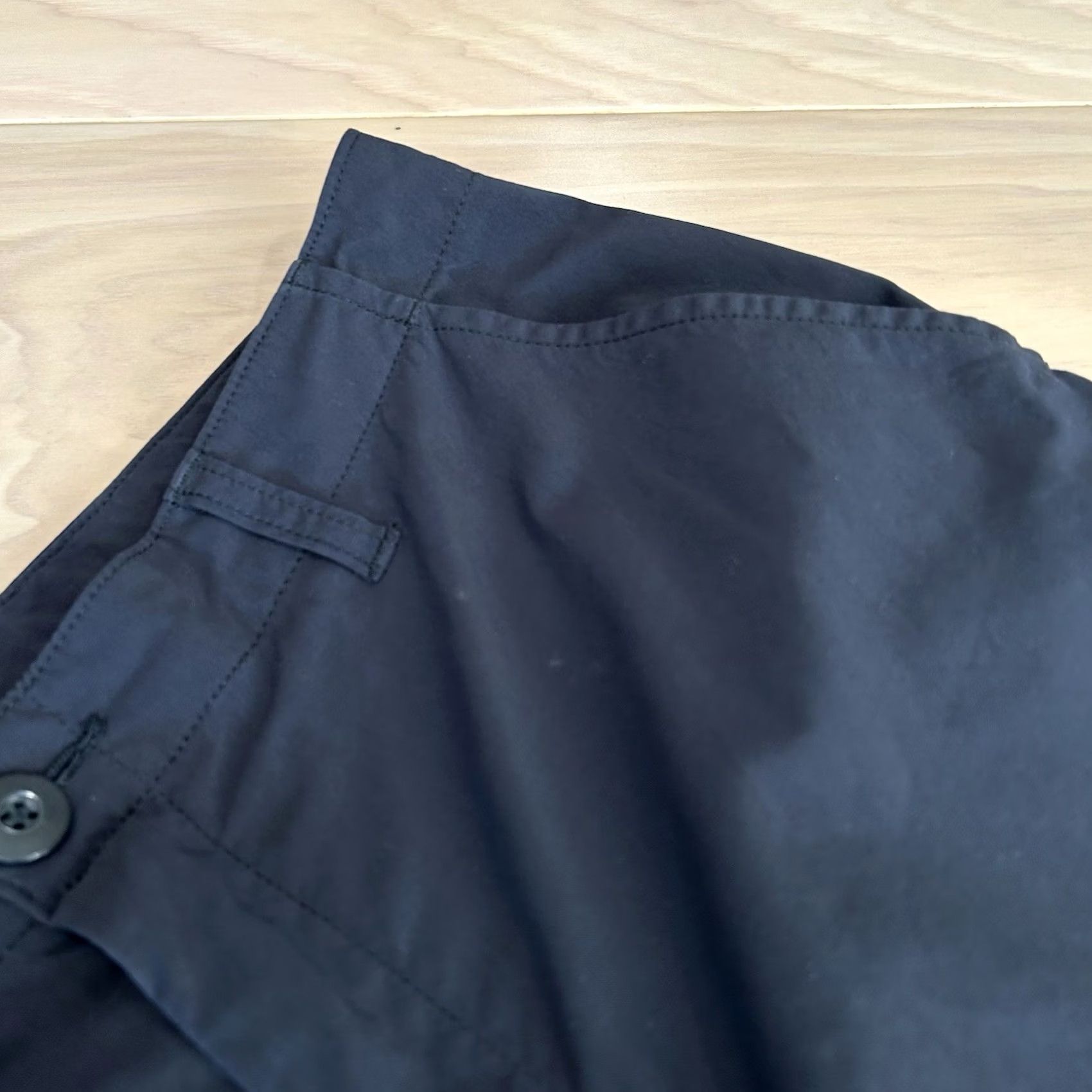 Patagonia Patagonia Pants 29" Inseam 30" Distressed Women's Waist 29" Nylon Knit Black Straight Rise Mid-Contemporary Outdoorsy Casual Workwear Size 29" - 3 Thumbnail