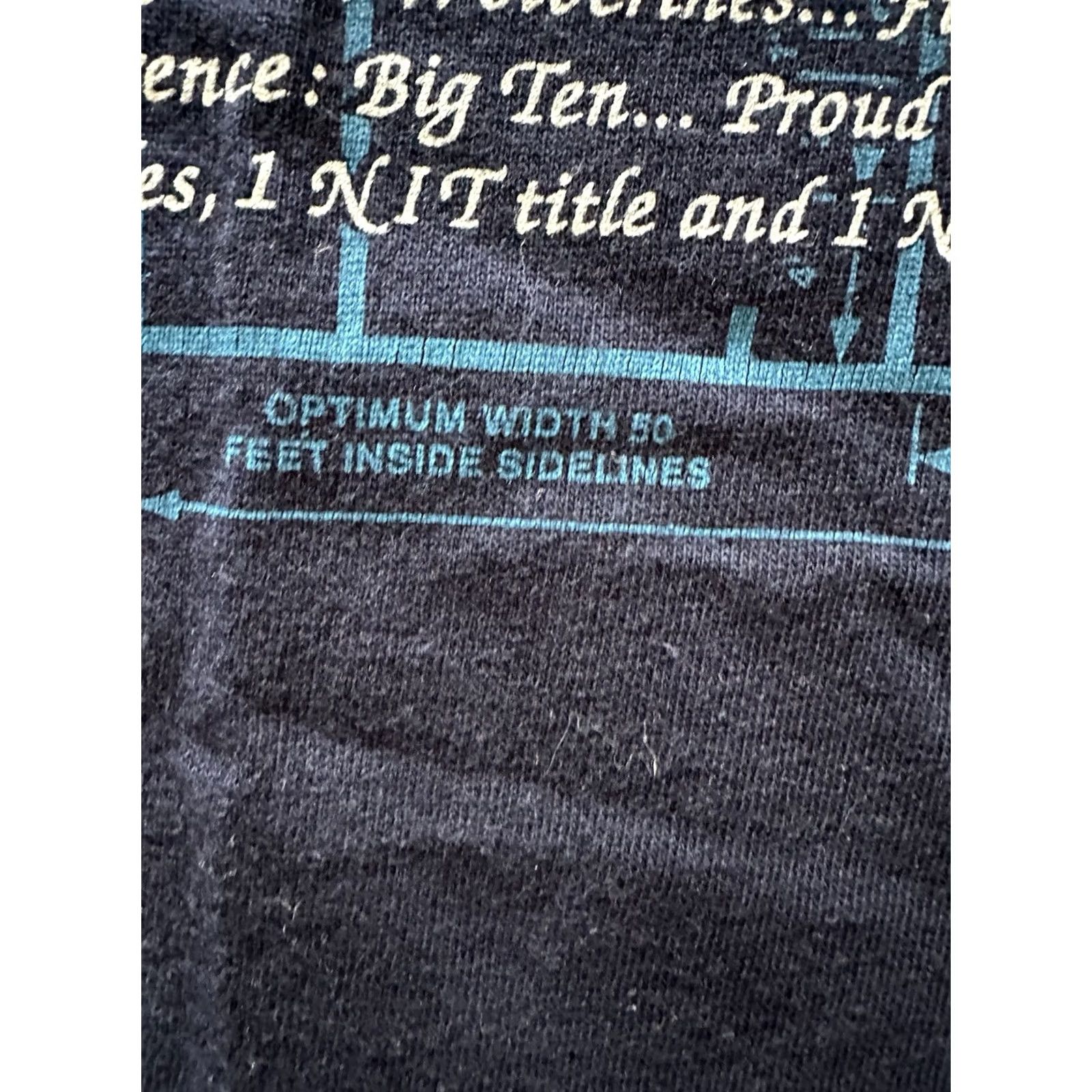 Nutmeg VINTAGE 90s Michigan Wolverines Basketball T Shirt XL Mens Gray Nutmeg T-Shirt NCAA Basketball Fab 5 Size US L / EU 52-54 / 3 - 4 Thumbnail