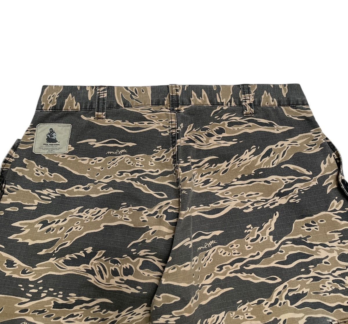 Wtaps Very Rare Vintage Brand Wtaps Tiger Stripe Baggy Cargo 1990s Size US 31 - 4 Thumbnail