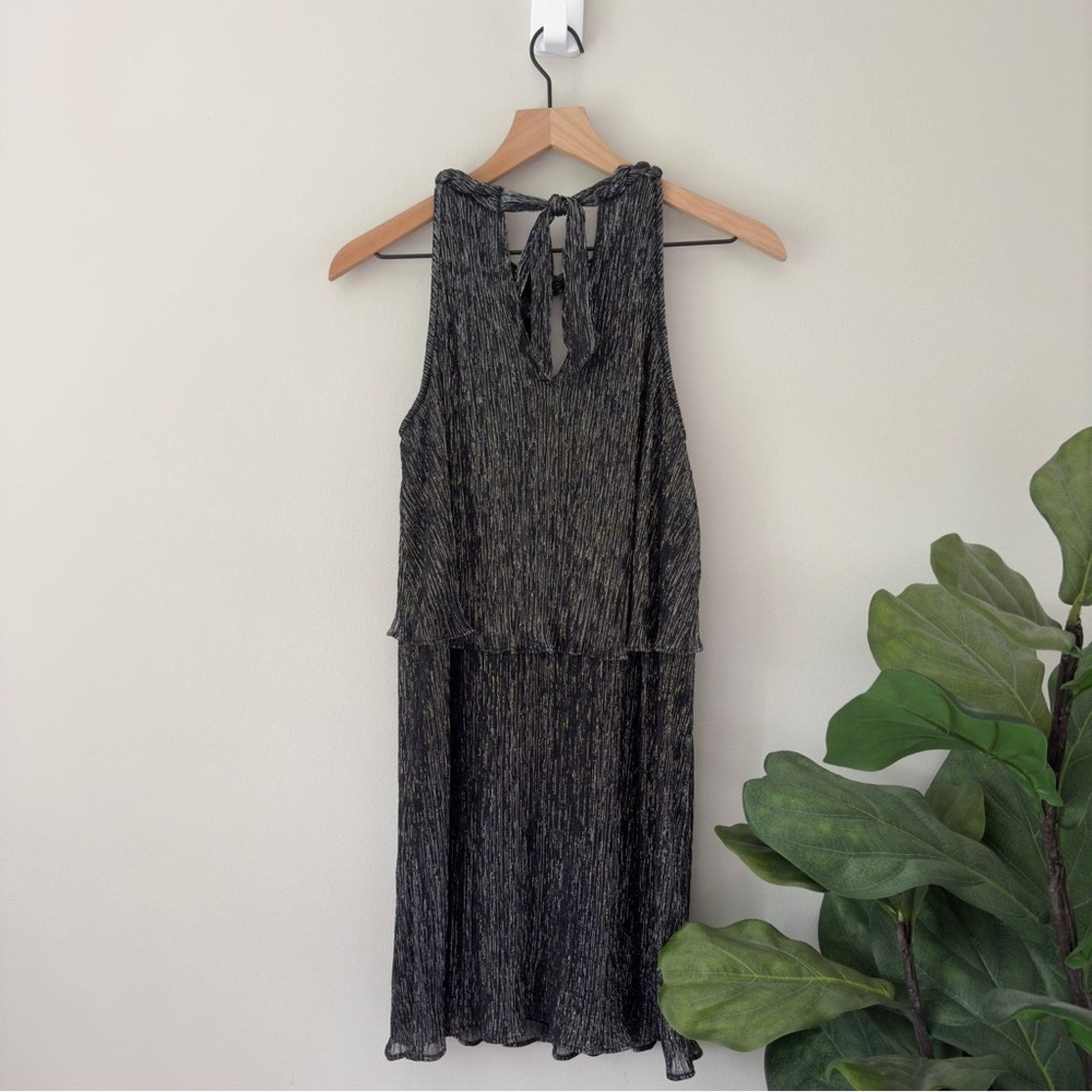 Other Ella Moss Twisted Keyhole Neckline Shimmer Tiered Mini Dress Size XS / US 0-2 / IT 36-38 - 2 Thumbnail