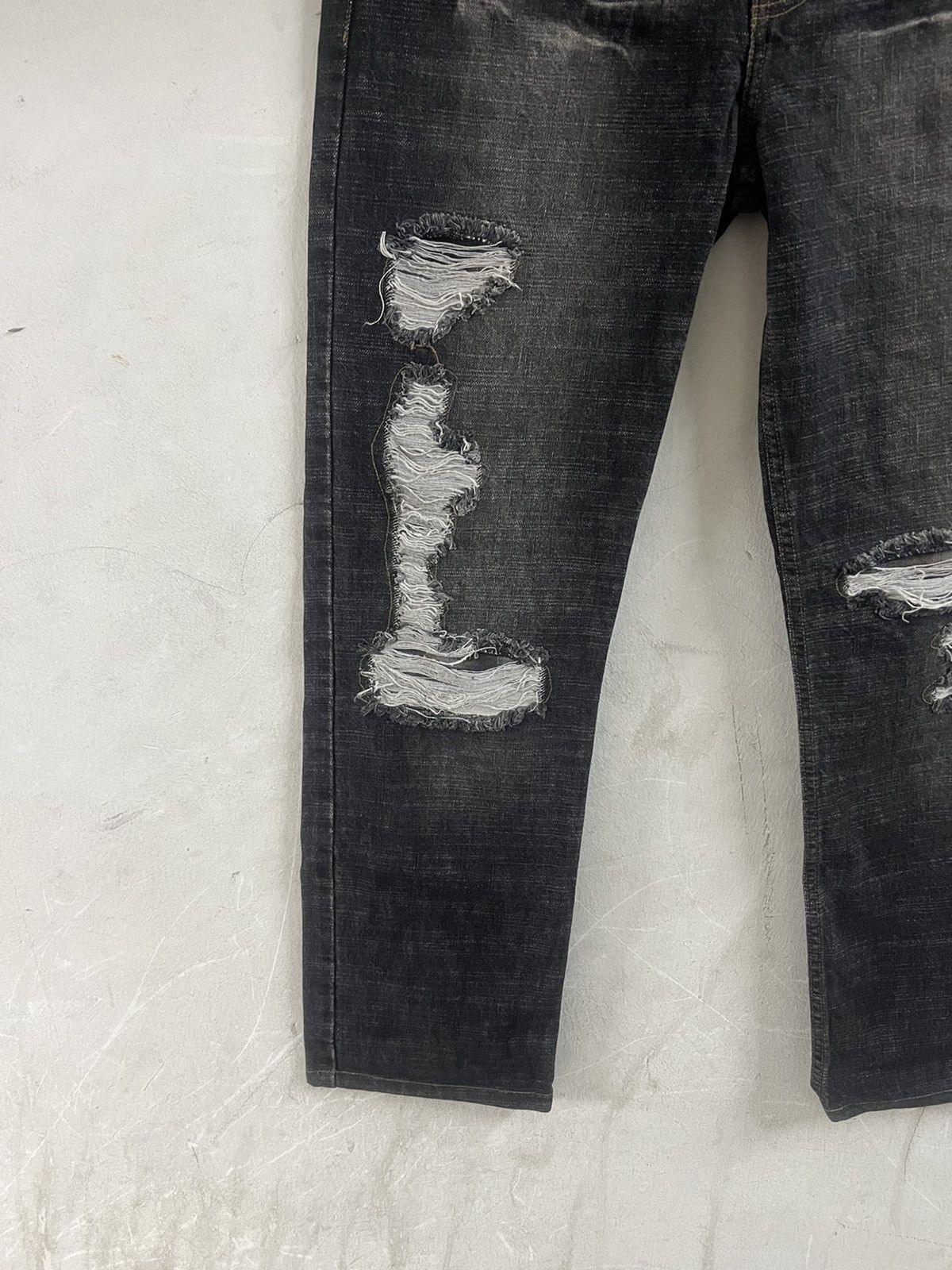 If Six Was Nine × Japanese Brand THRASHED NYLAUS DISTRESSED DENIM PANT Size US 32 / EU 48 - 3 Thumbnail