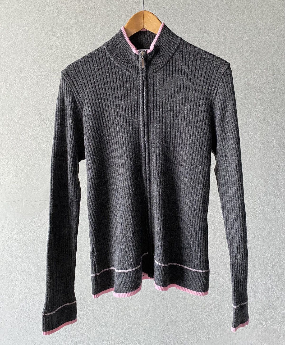 Courreges Courrèges Charcoal Ribbed Zip-Up Cardigan with Pink Trim. Size XS / US 0-2 / IT 36-38 - 1 Thumbnail