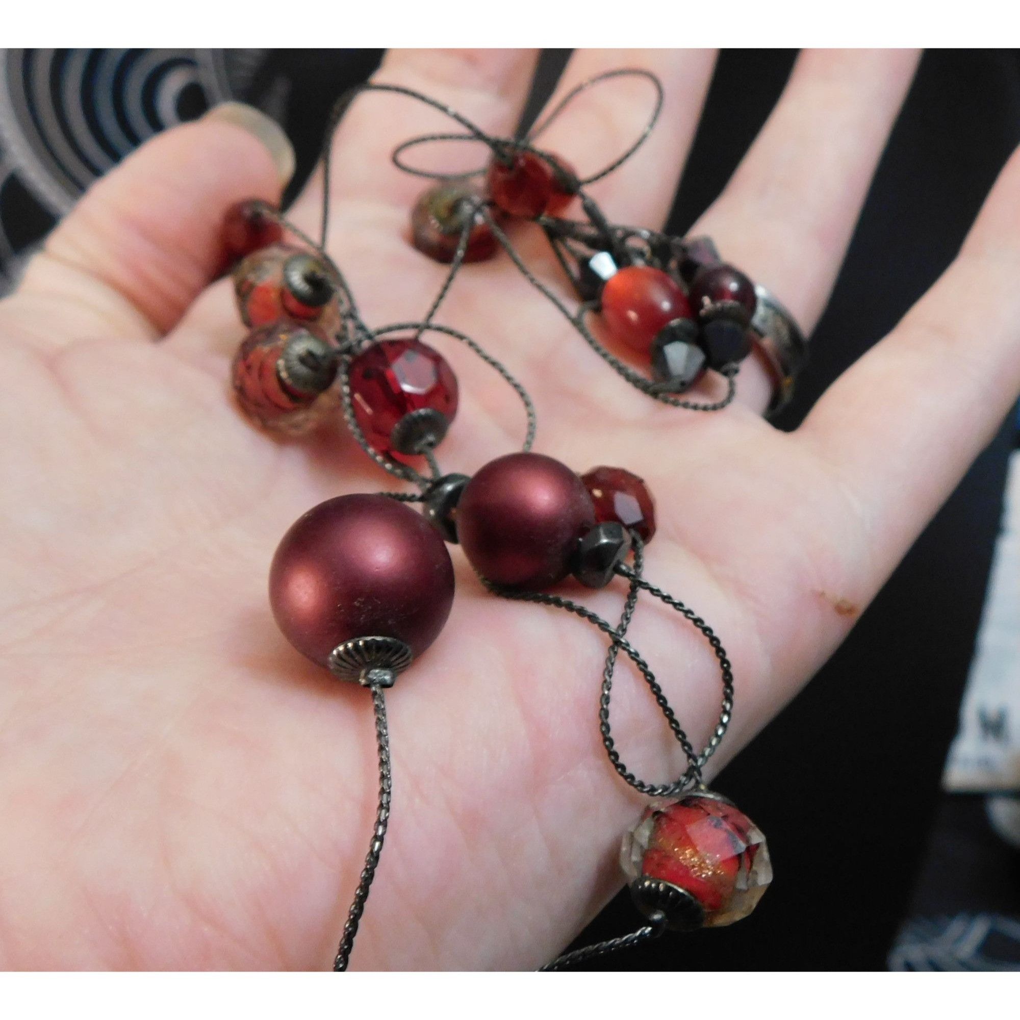 Other Corporate Goth Red And Black Beaded Station Necklace Size ONE SIZE - 5 Thumbnail