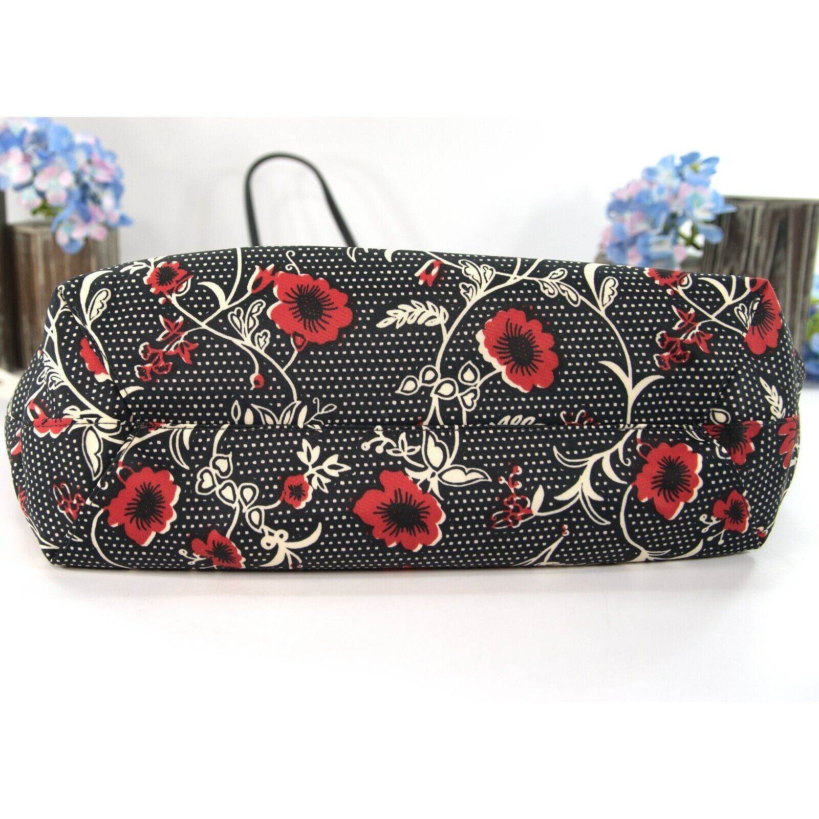 Tory Burch Tory Burch Virginia Red Retro Floral Block Print Nylon Tote Size ONE SIZE - 5 Thumbnail