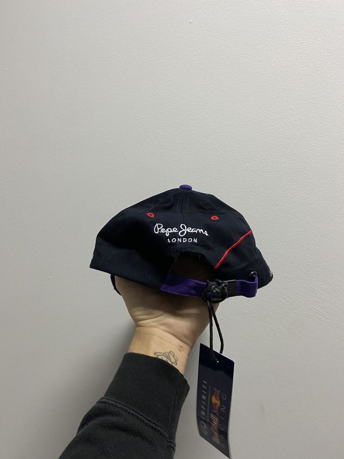 Red Bull × Vintage Red bull Racing Infiniti Cap Vintage big logo Size ONE SIZE - 5 Thumbnail