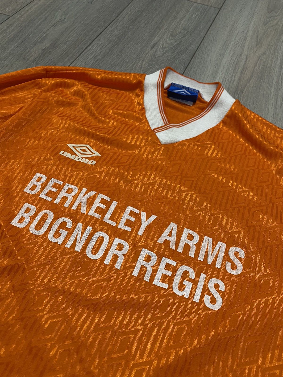 Umbro Vinatge 90s Jersey Umbro Berkeley Arms Bognor Regis Pub Bar Size US XL / EU 56 / 4 - 2 Thumbnail