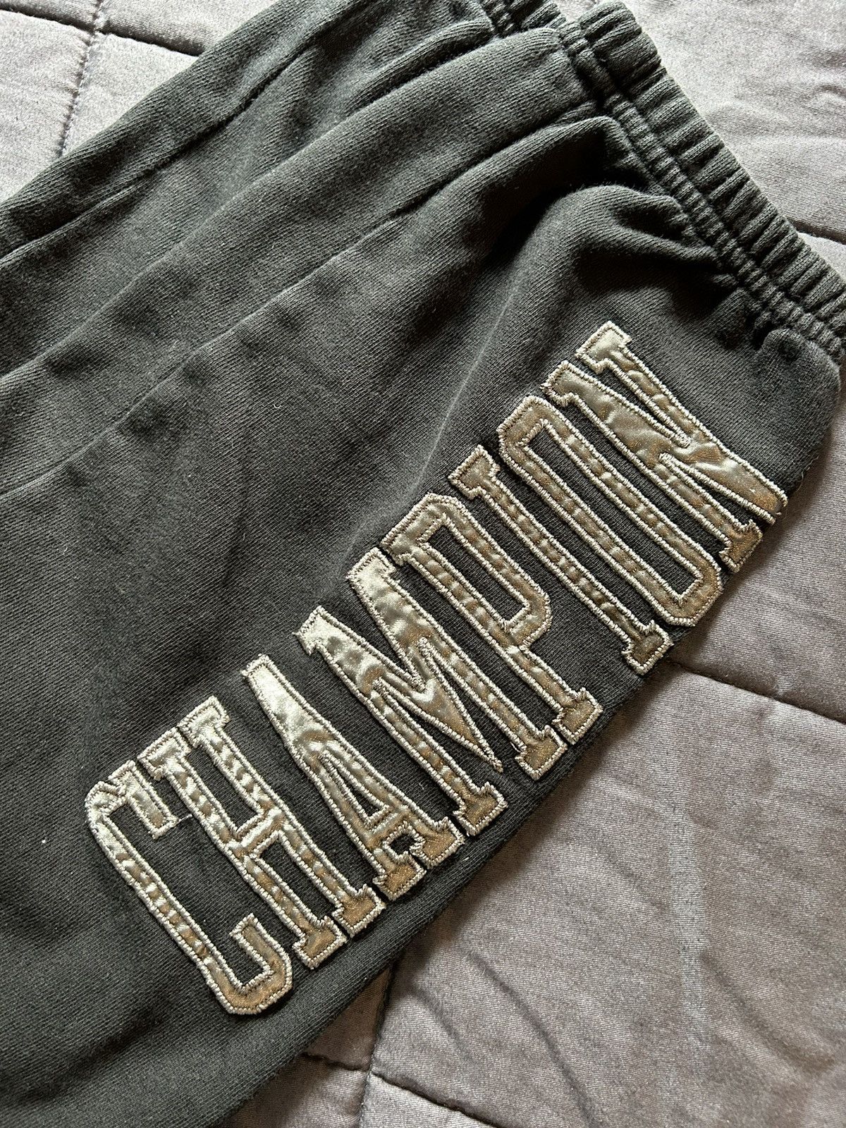 Champion Champion Logo Sweats Size US 32 / EU 48 - 2 Thumbnail