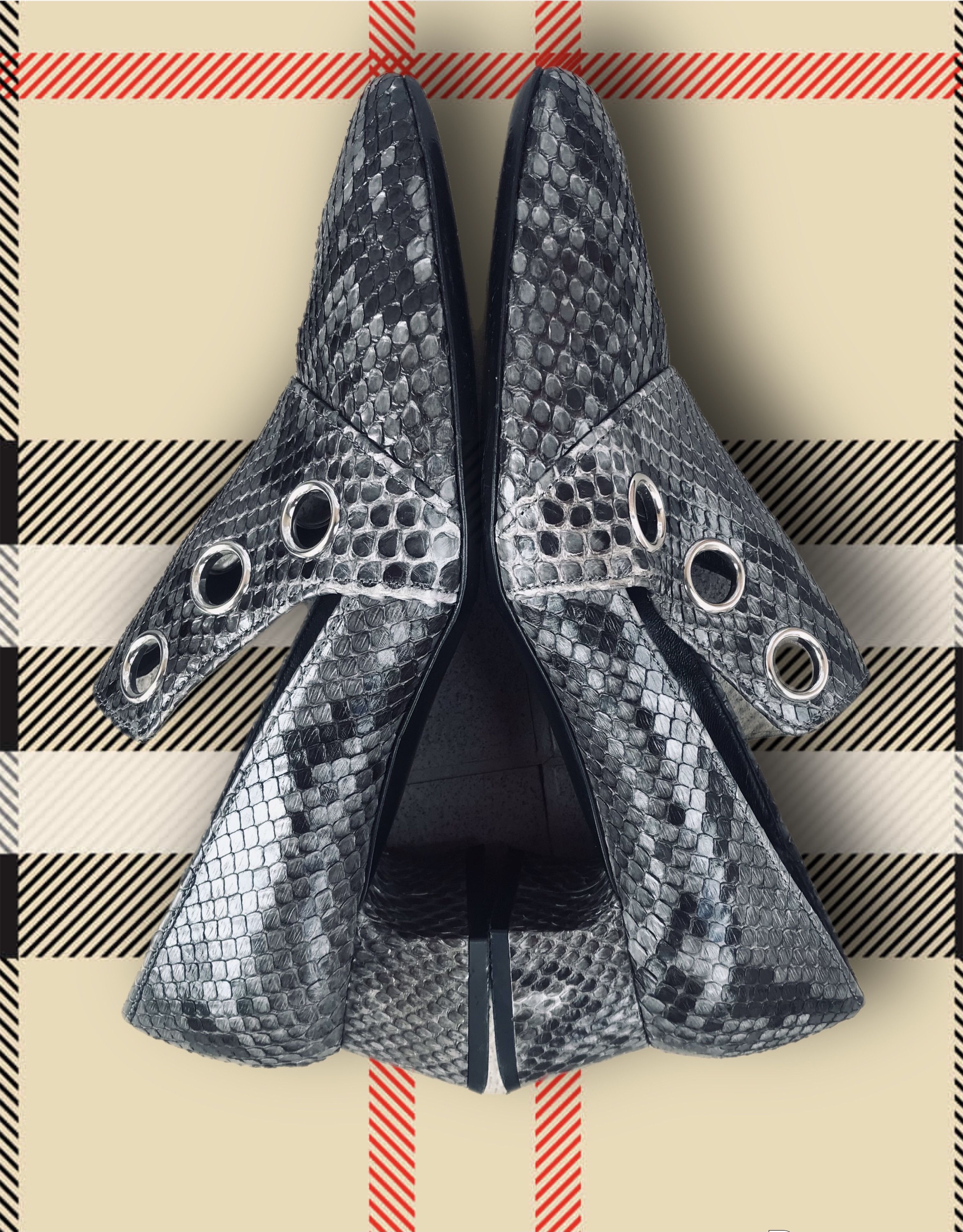 Burberry Burberry Loafers Small Block Heel Leather Python Snake Black Size US 9 / IT 39 - 8 Thumbnail
