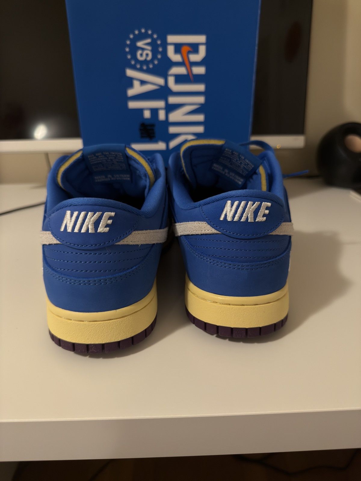 Nike × Undefeated Undefeated x Dunk Low SP ‘5 On It’ Size US 11.5 / EU 44-45 - 9 Thumbnail