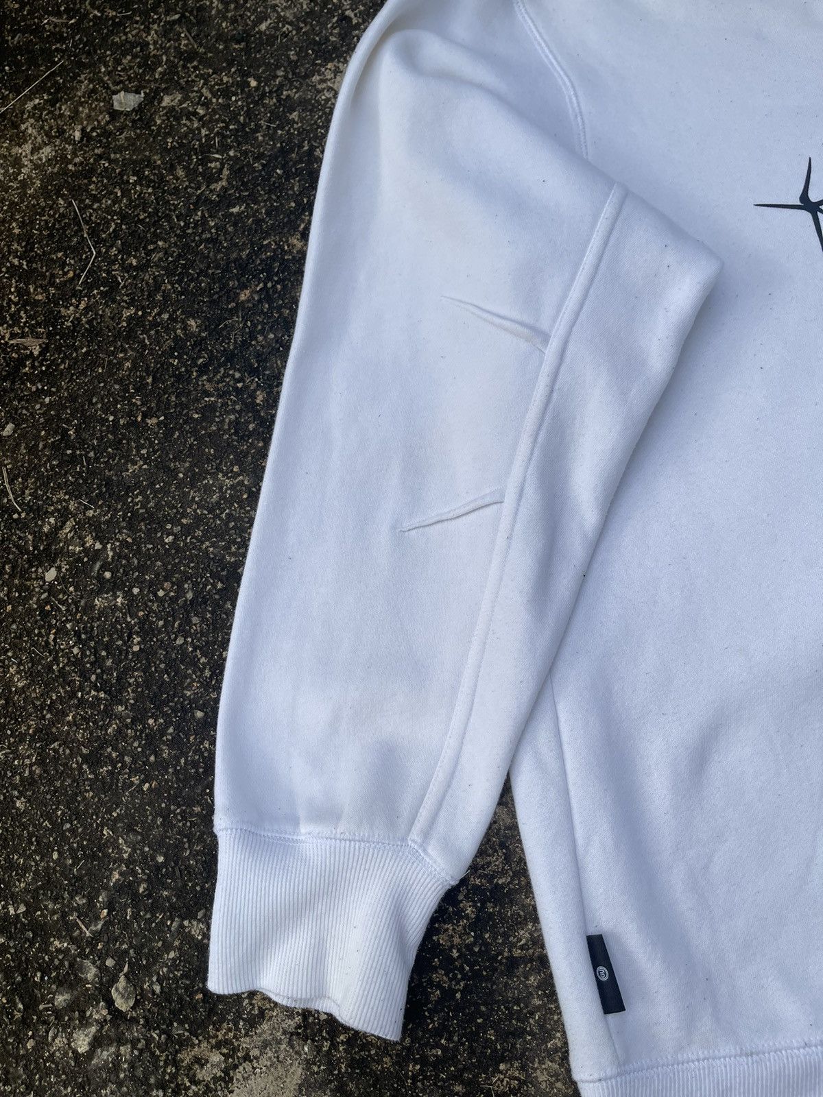 GU × Jun Takahashi × Undercover GU Undercover "Freedom Noise" Sweatshirt (White) Size US L / EU 52-54 / 3 - 6 Thumbnail
