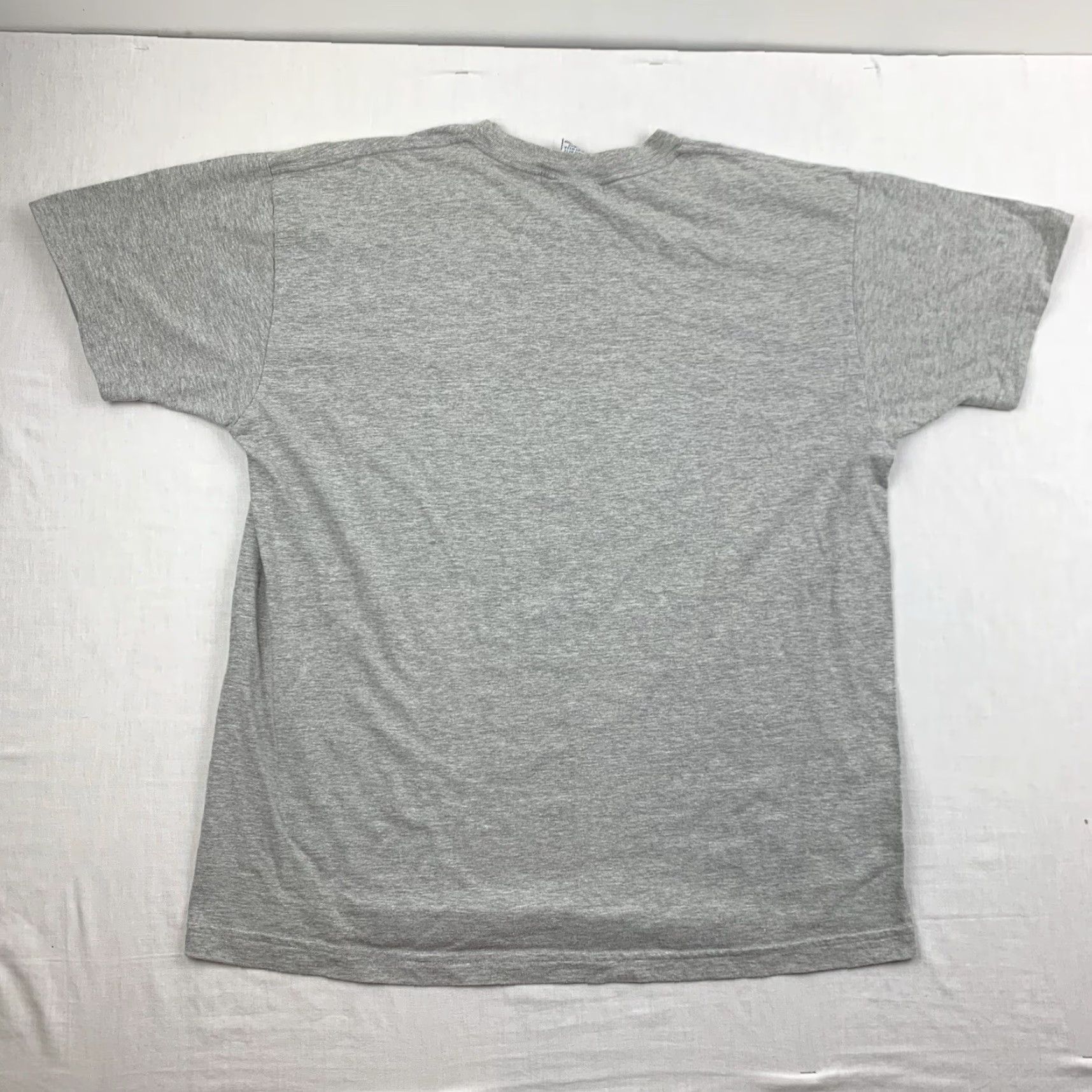 Tommy Hilfiger VINTAGE Tommy Hilfiger Shirt Adult Large Gray Box Logo 90s Grunge Mens T-Shirt Size US L / EU 52-54 / 3 - 8 Thumbnail
