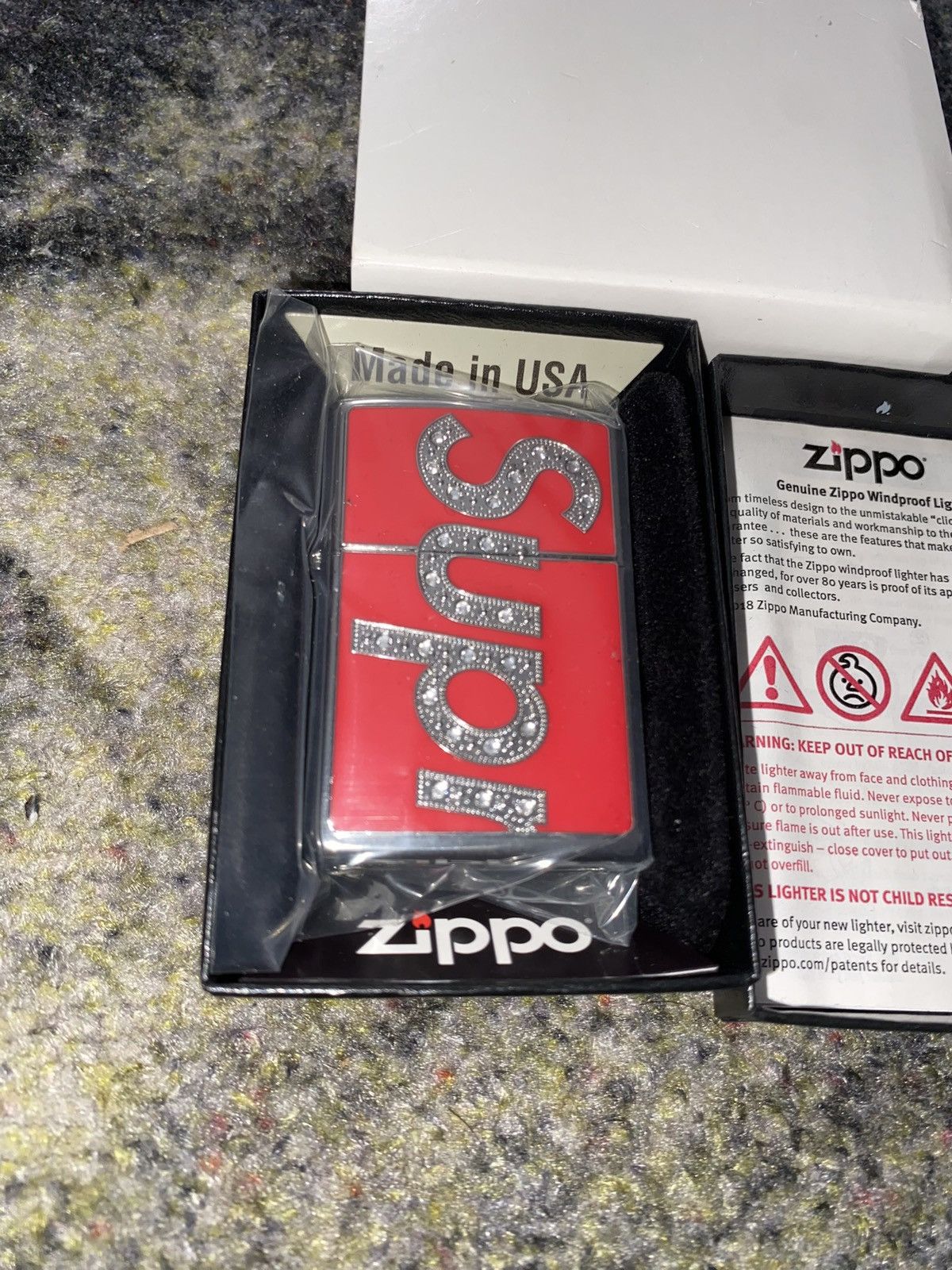Supreme × Zippo NEW Supreme red Swarovski Zippo exclusive