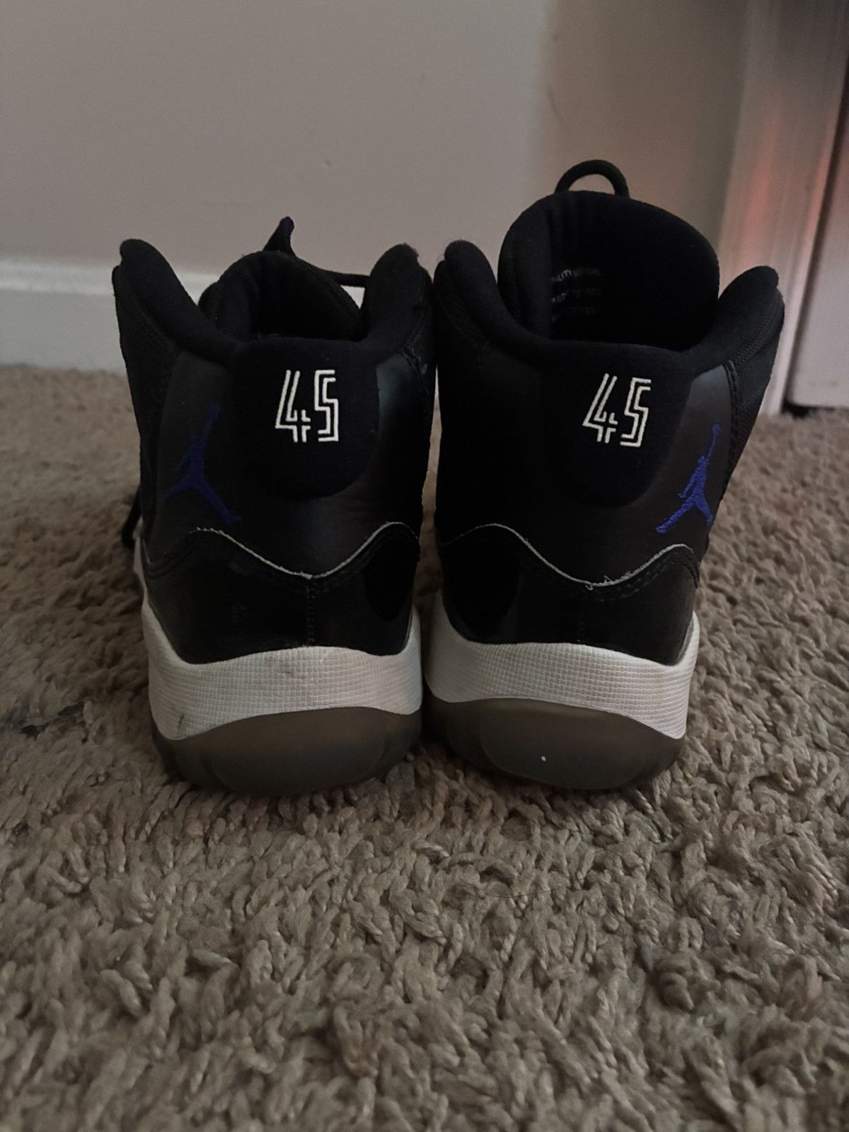 Jordan Brand Air Jordan 11 Retro ‘Space Jam’ 2016 Size US 5 / EU 37 - 4 Thumbnail