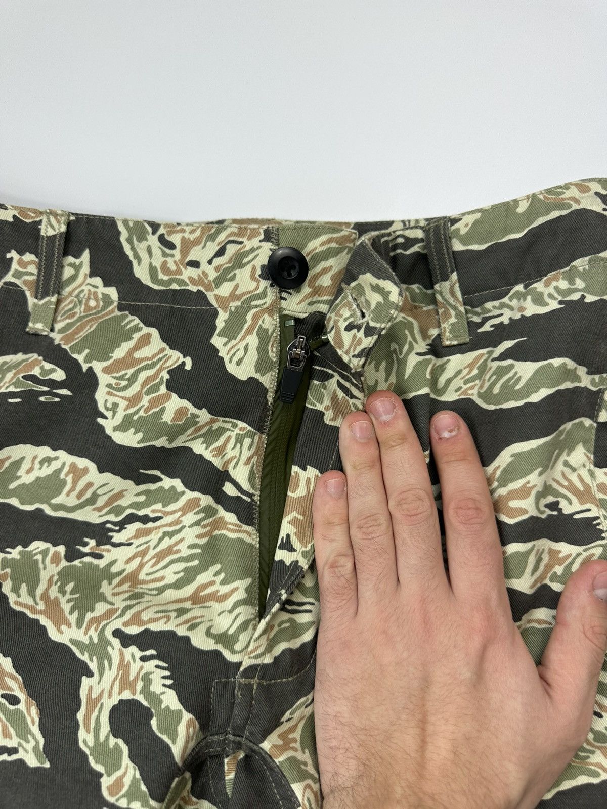 Maharishi Maharishi Camo Chino Pants Military Design Size US 33 - 8 Thumbnail