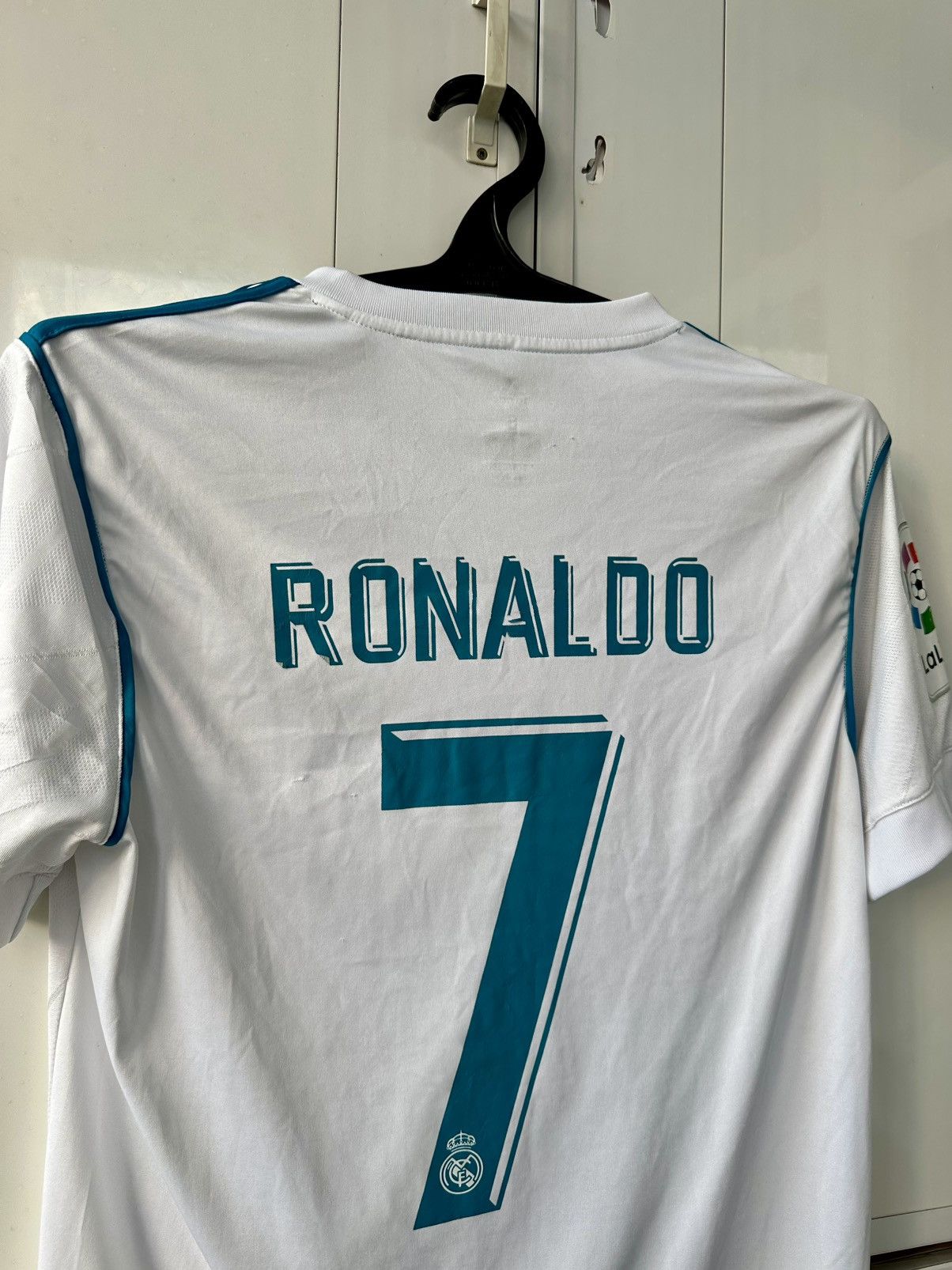Adidas Real Madrid 2016/2017 Ronaldo Adidas Jersey Size US M / EU 48-50 / 2 - 16 Thumbnail