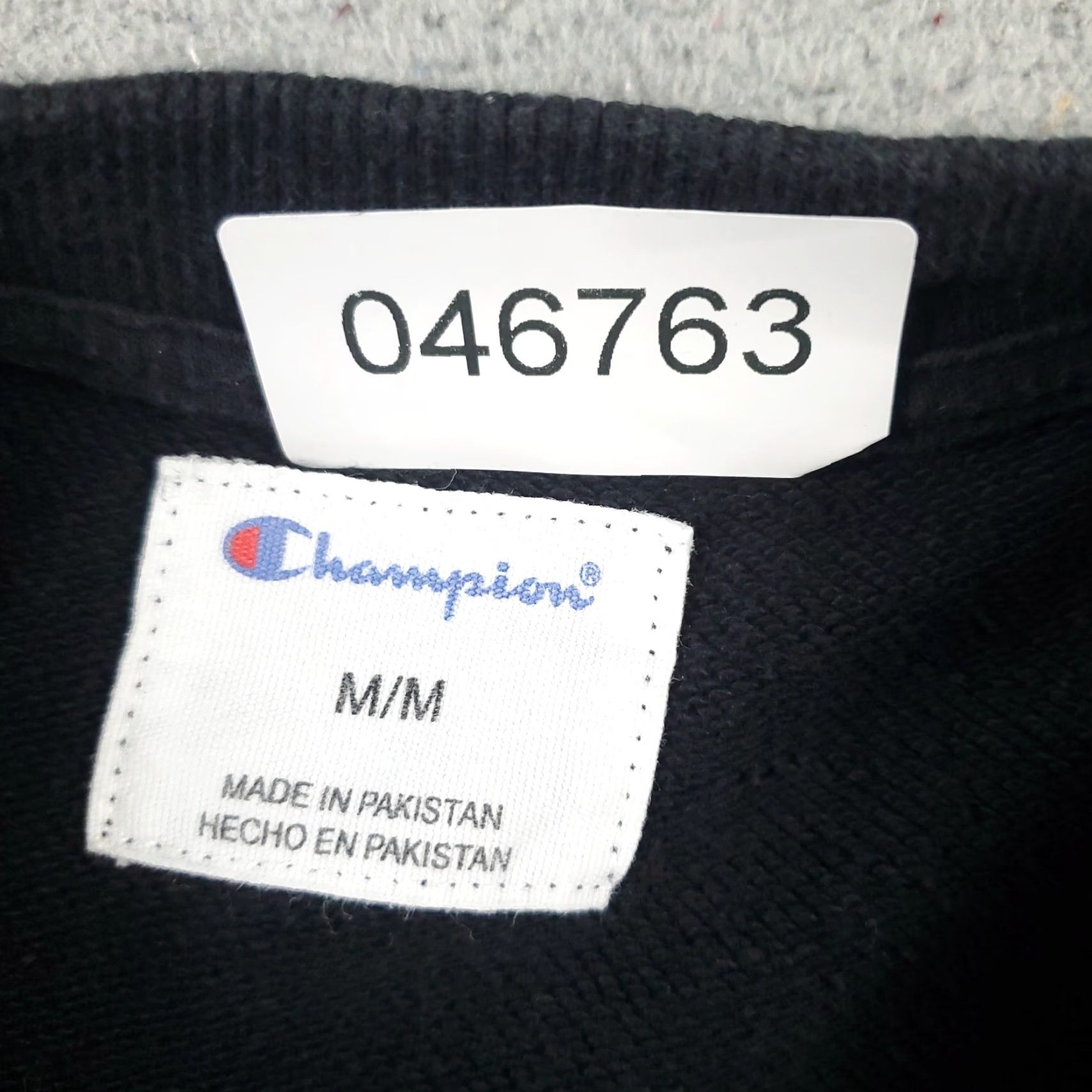 Champion VINTAGE Champion Men's Pullover Sweater M Black Casual Knit Logo Zipper Modern Outdoor Size US M / EU 48-50 / 2 - 8 Thumbnail