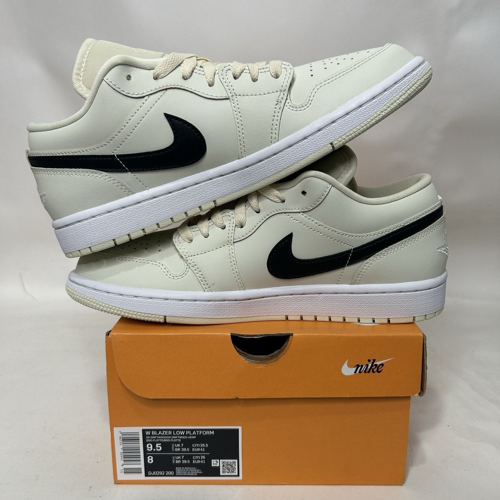 Jordan Brand Nike Air Jordan 1 Retro Low WMNS “Coconut Milk” Size US 9.5 / IT 39.5 - 3 Thumbnail