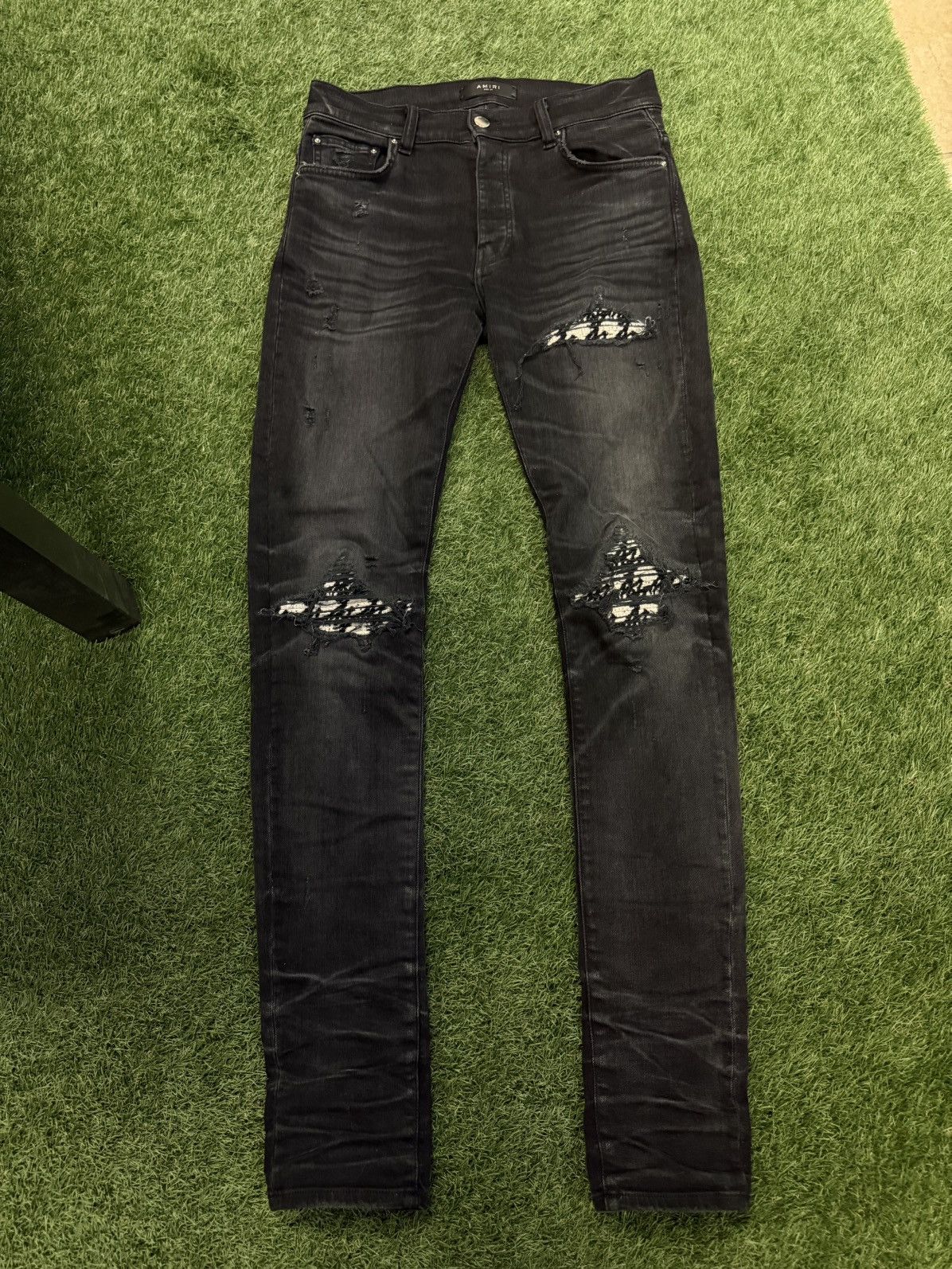 AMIRIブラック MX1 ジーンズ29