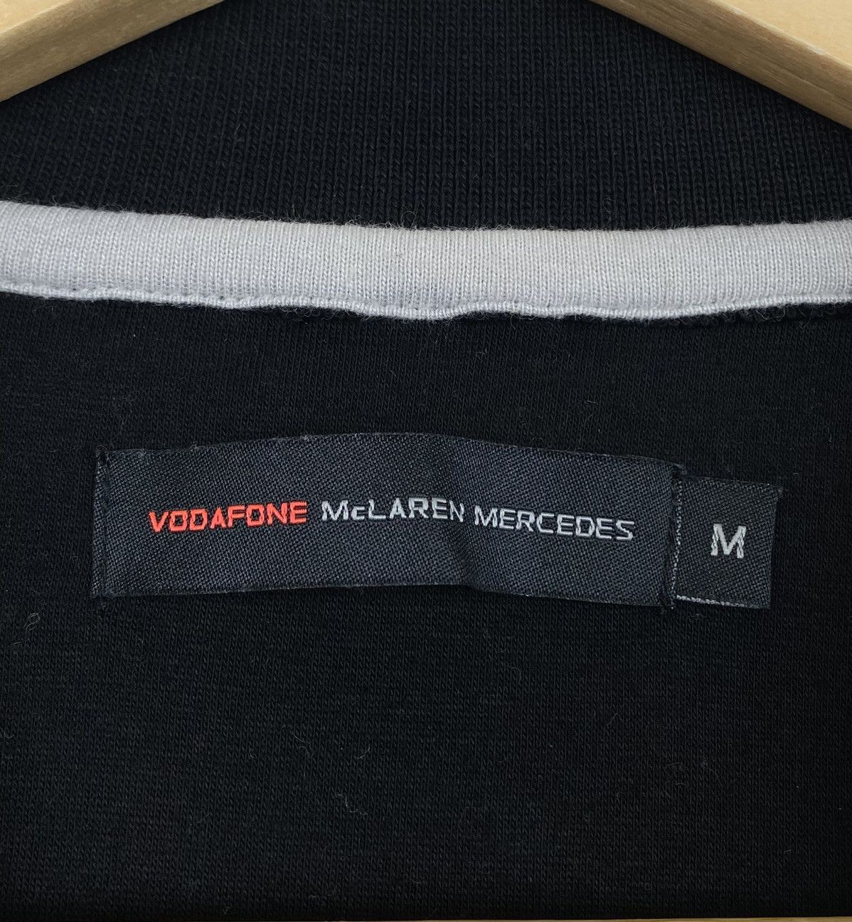 Mercedes-Benz Vodafone McLaren Mercedes Polo Buttons Shirt Size M Black Size US M / EU 48-50 / 2 - 5 Thumbnail