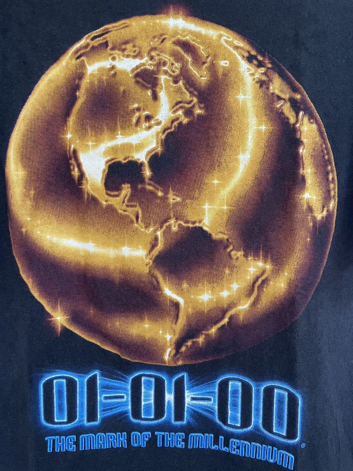 Vintage Vintage 01-01-00 the mark of the Millenium t shirt Size US L / EU 52-54 / 3 - 4 Thumbnail