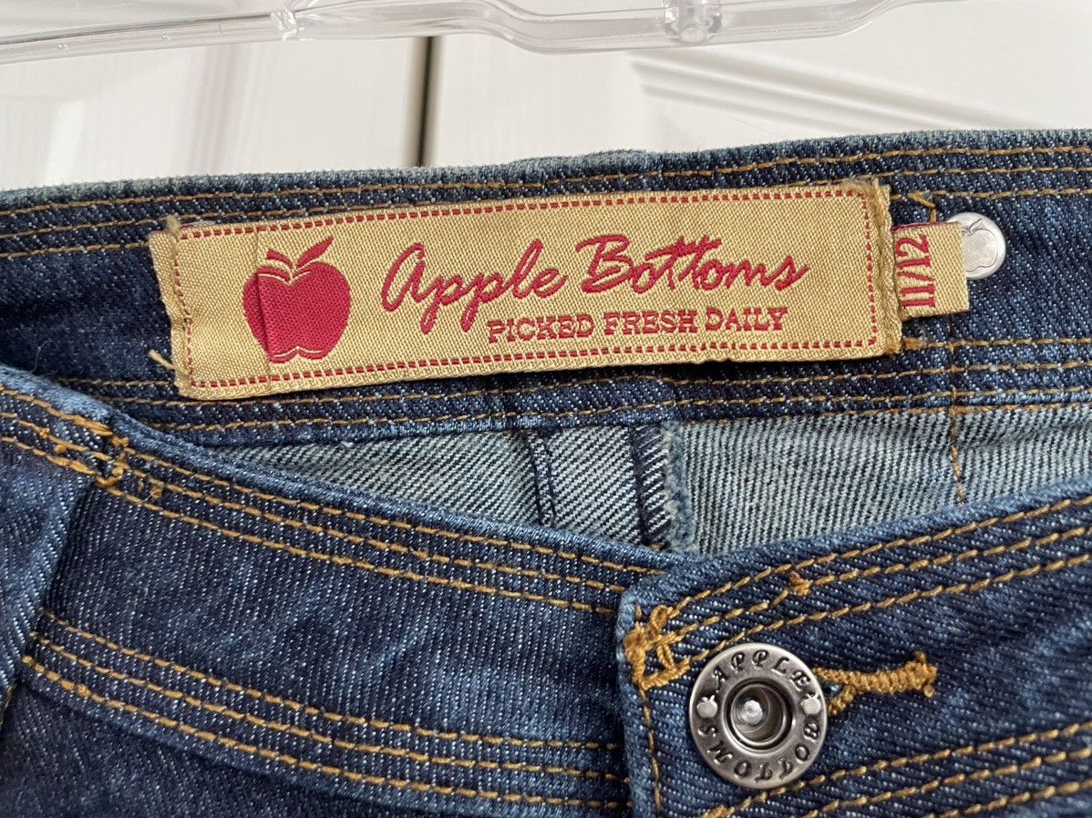 Vintage Vintage Apple Bottoms Embroidered Embellished FlareLeg Jeans Size 34" / US 12 / IT 48 - 3 Thumbnail