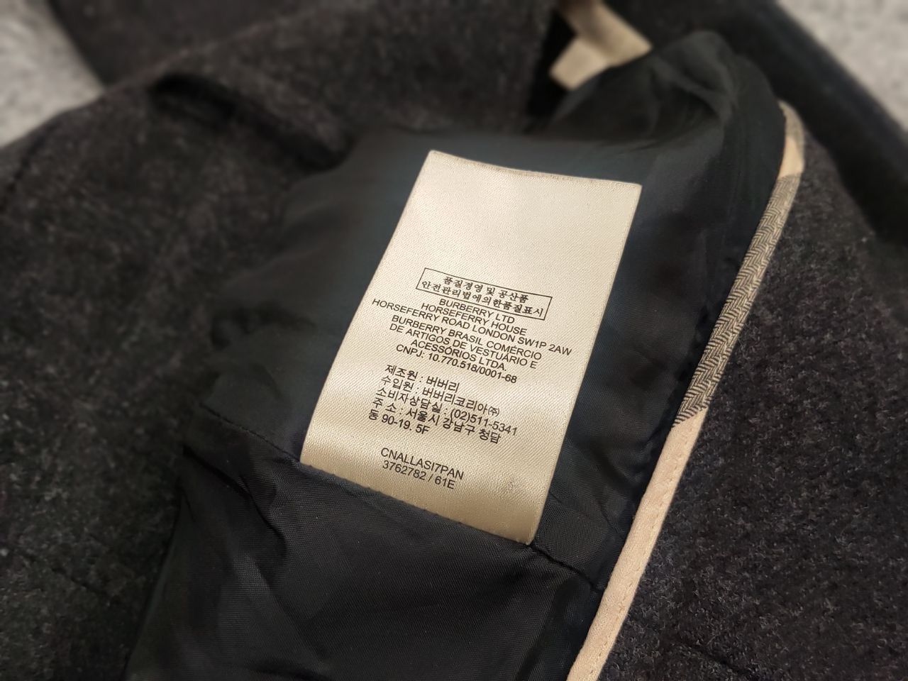 Burberry Burberry Brit Design Classic Gray Wool Cropped women Pants Size 34" / US 12 / IT 48 - 17 Thumbnail