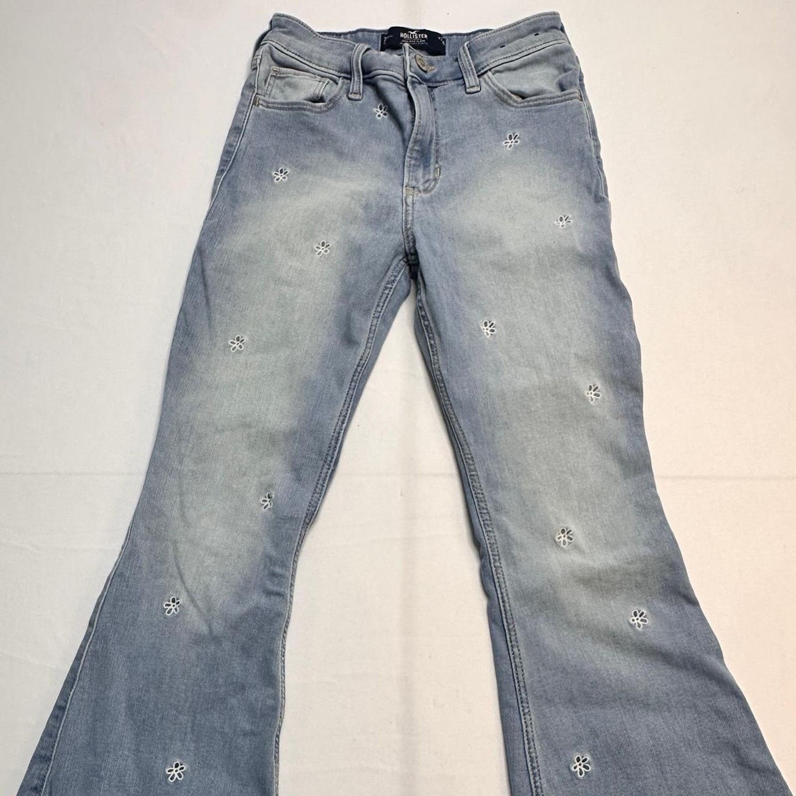 Hollister Hollister high rise flared embroidered Size 26" / US 2 / IT 38 - 1 Thumbnail