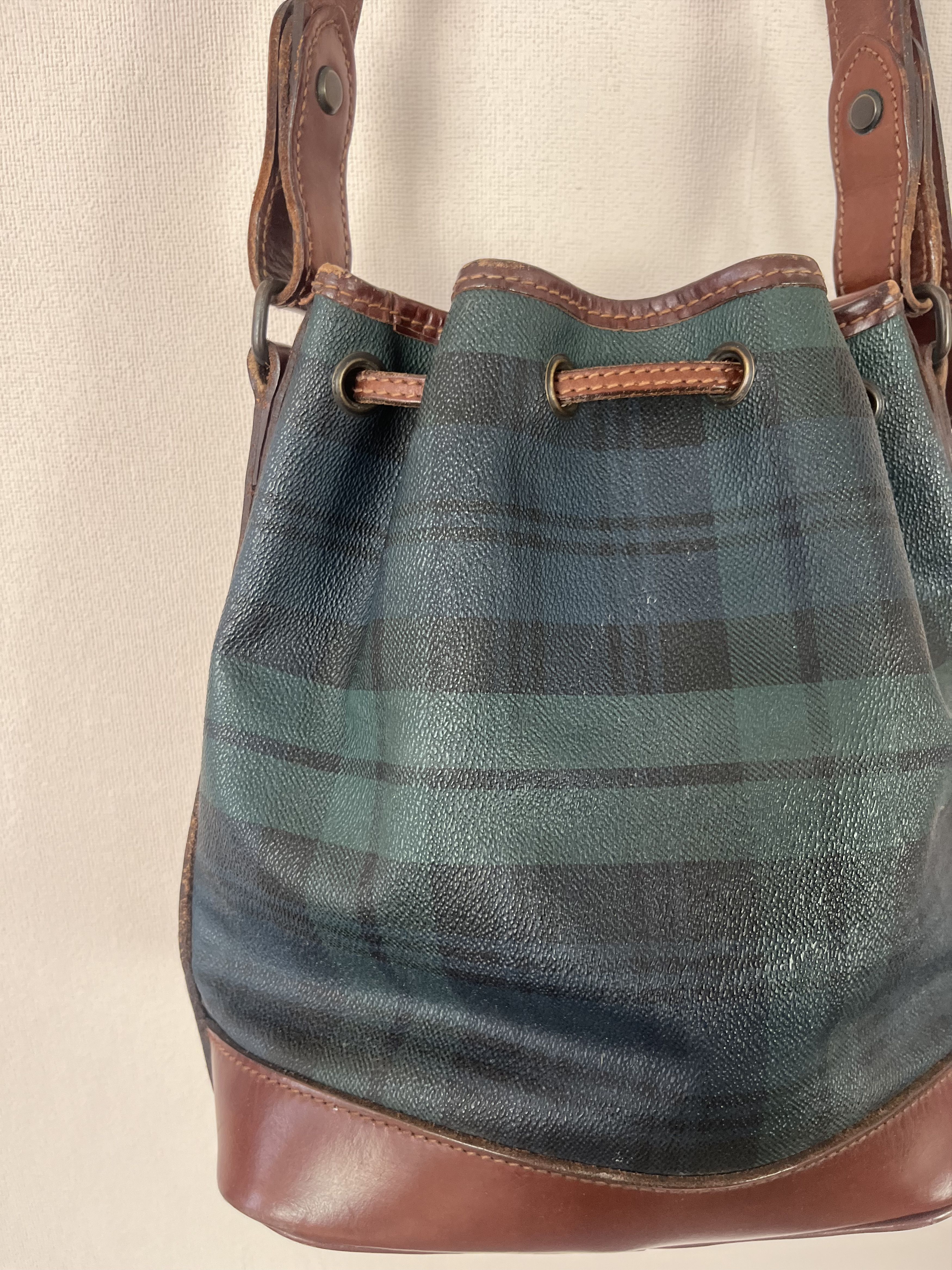 Polo Ralph Lauren VNTG Polo Ralph Lauren Blackwatch Plaid Leather Bucket Bag Size ONE SIZE - 10 Thumbnail